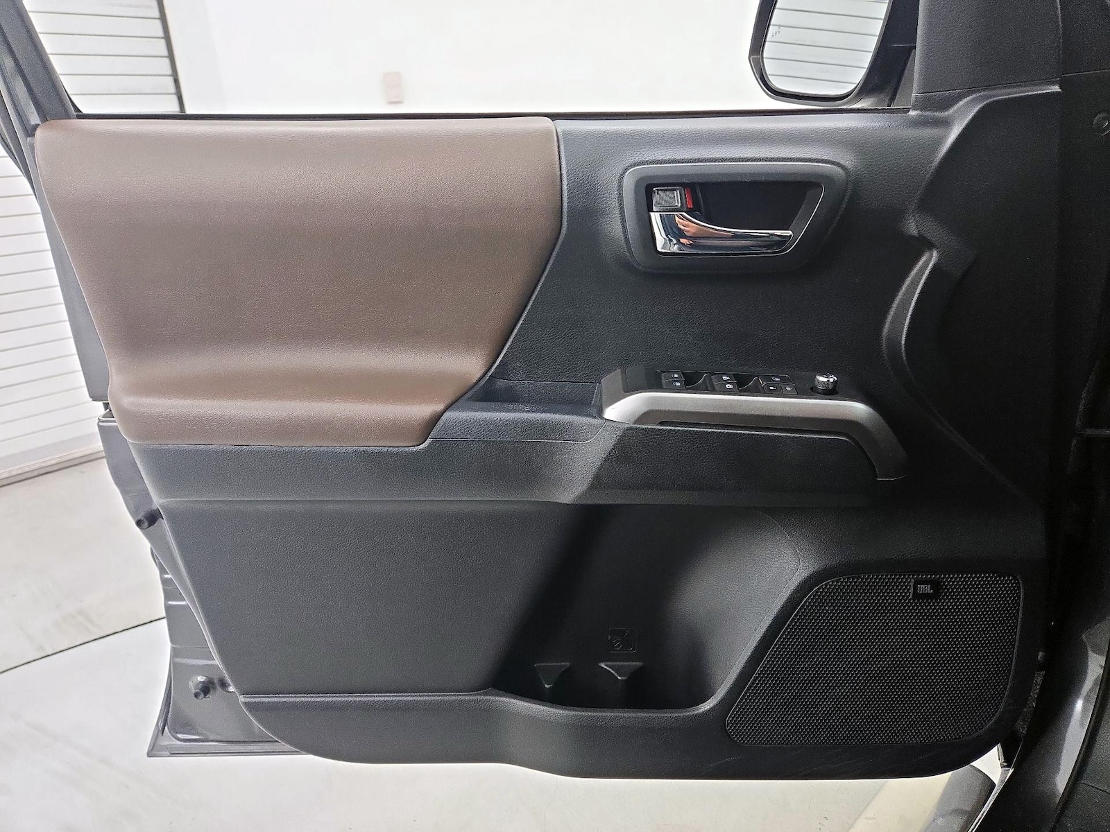 2017 Toyota Tacoma Limited - Photo 13