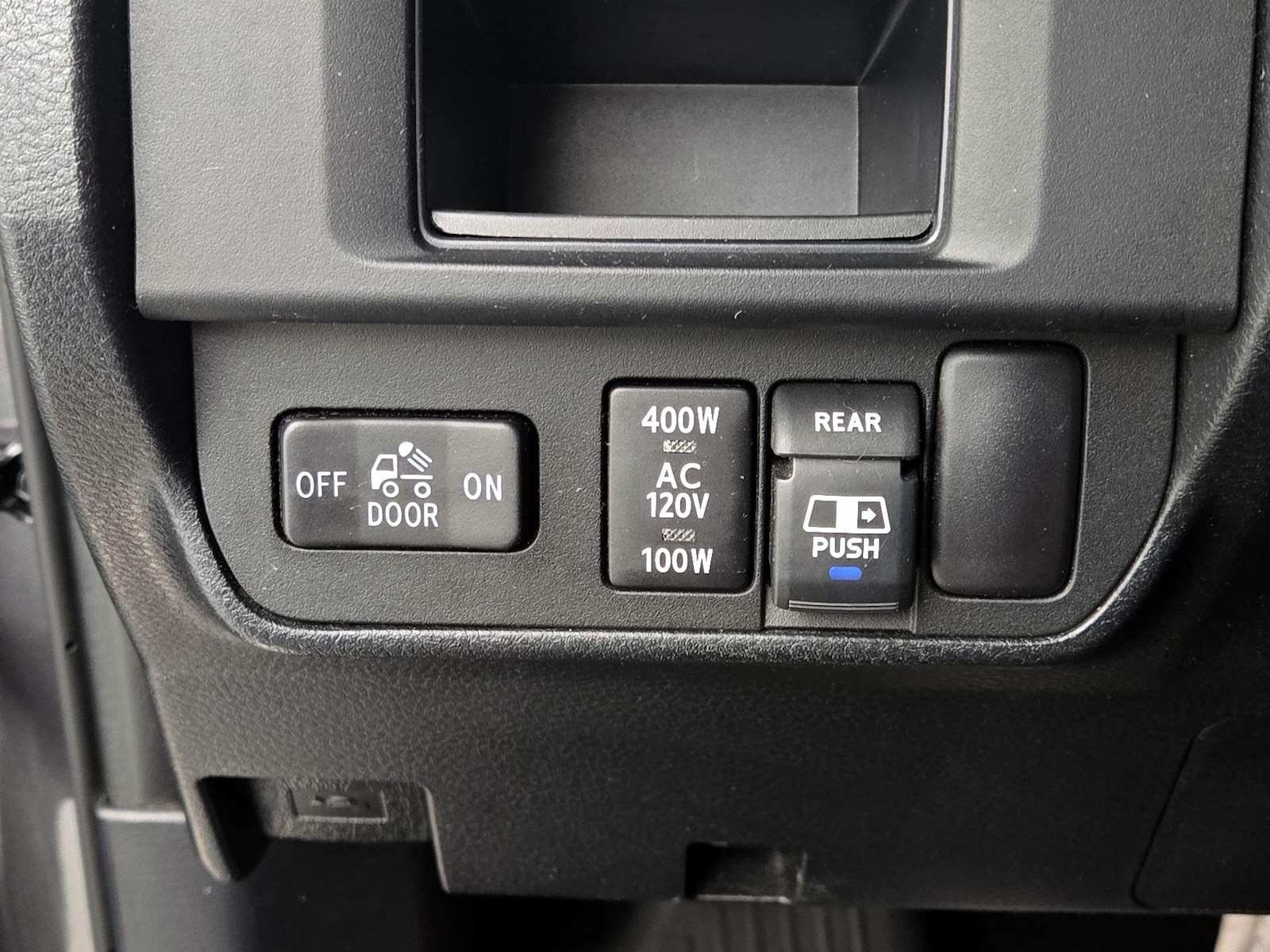 2017 Toyota Tacoma Limited - Photo 14