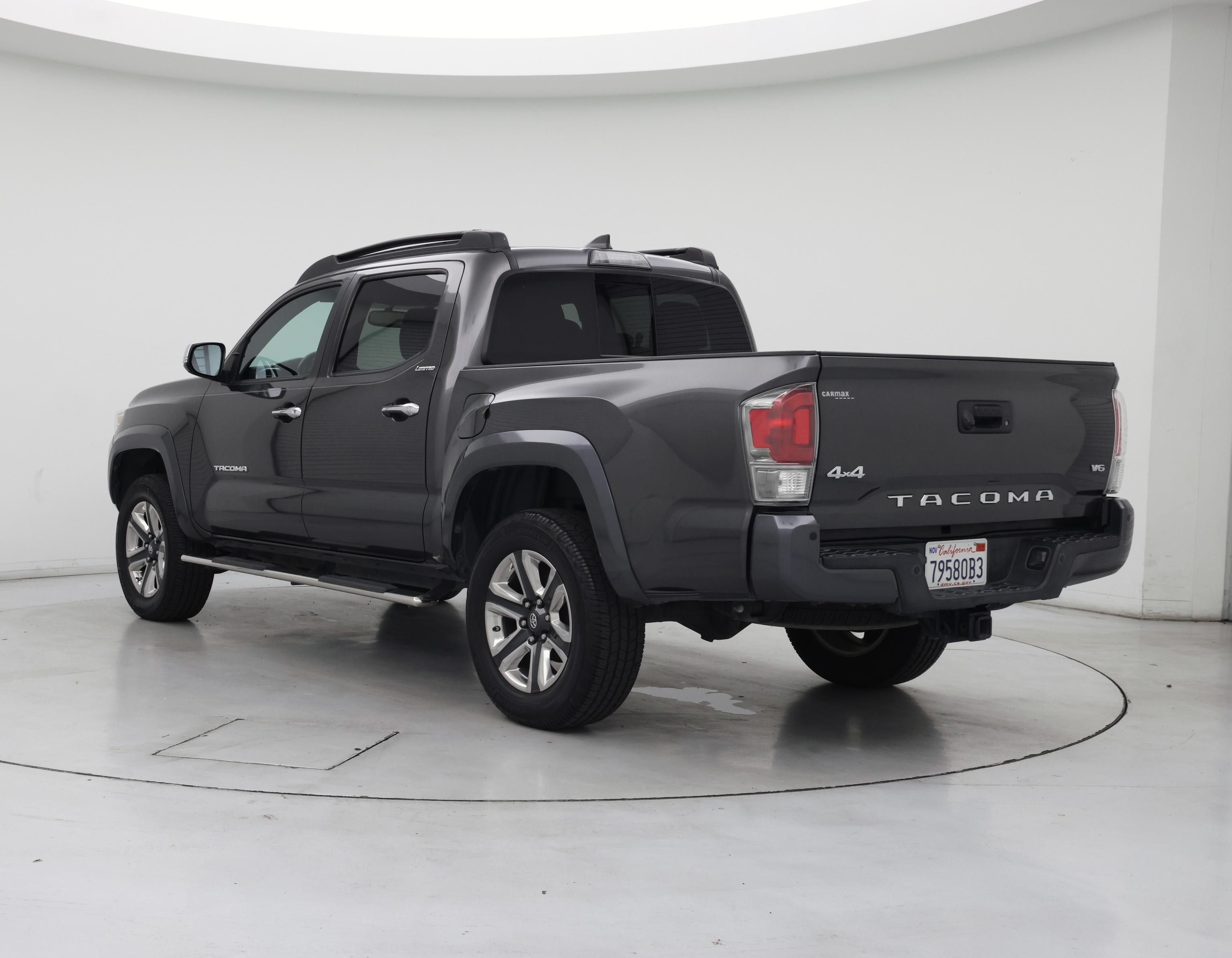 Thumbnail: 2017 Toyota Tacoma - 2