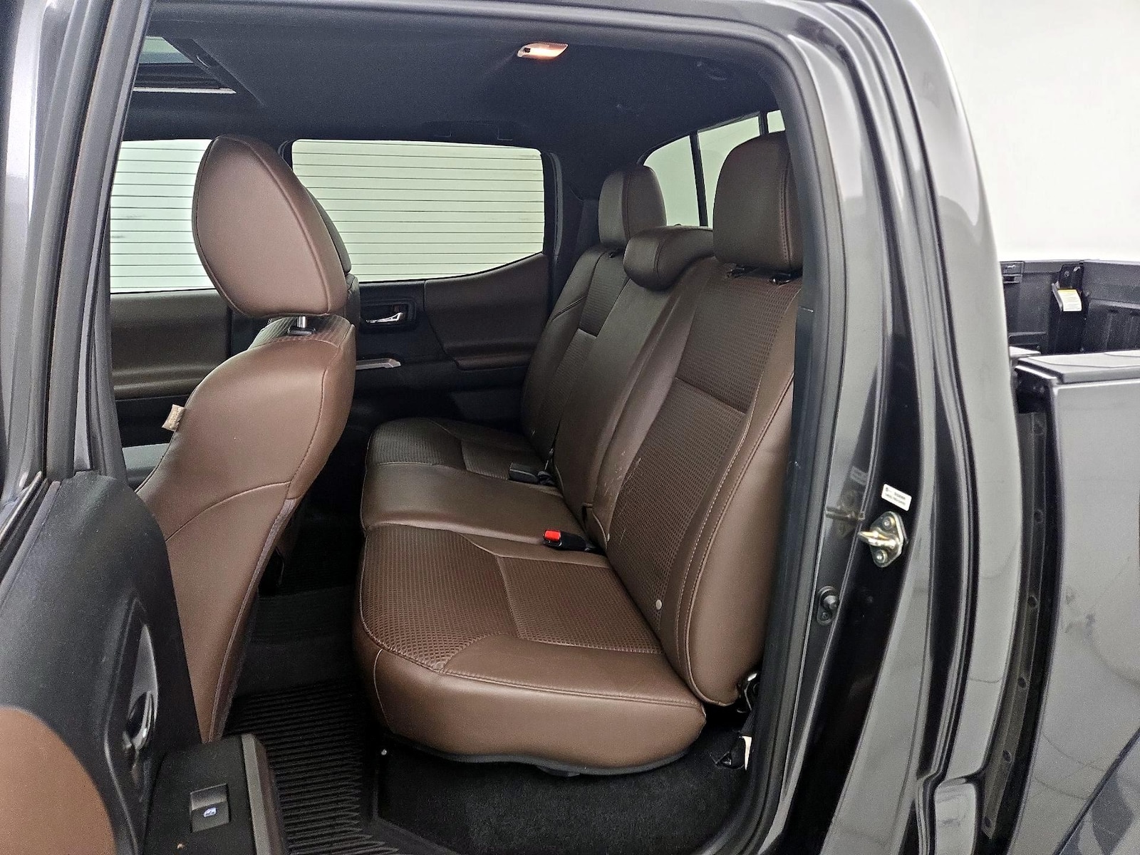 2017 Toyota Tacoma Limited - Photo 21