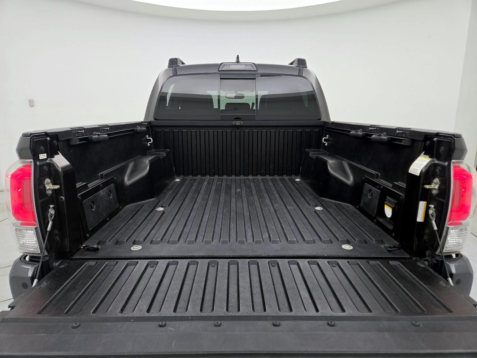 2017 Toyota Tacoma Limited - Photo 22