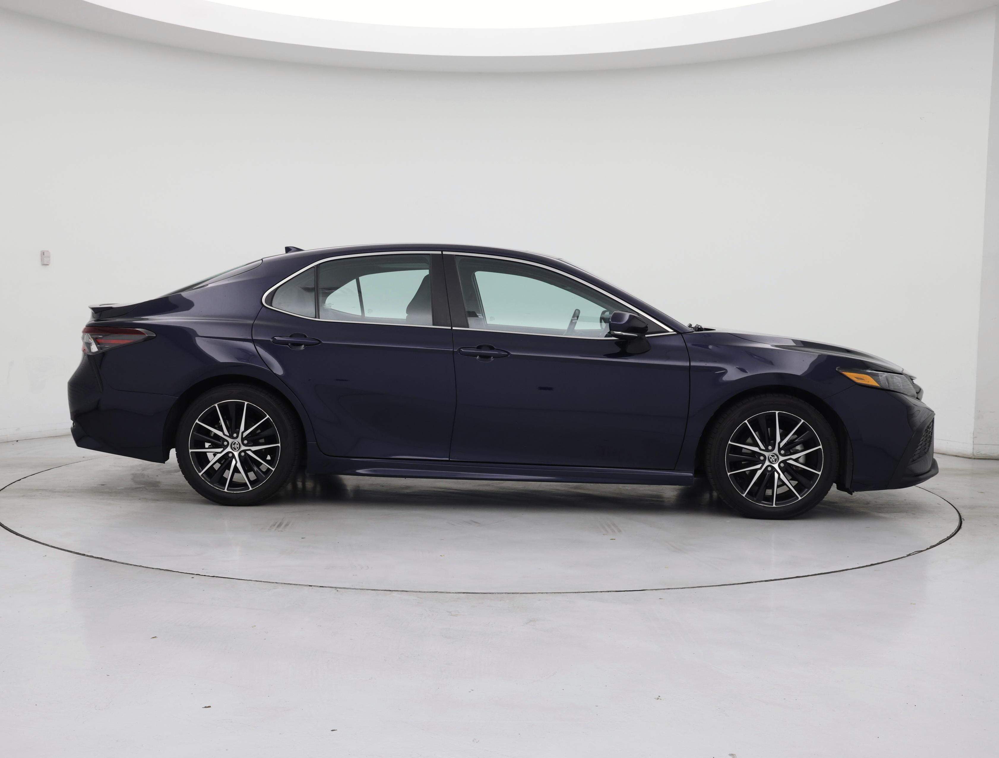 Thumbnail: 2022 Toyota Camry - 7