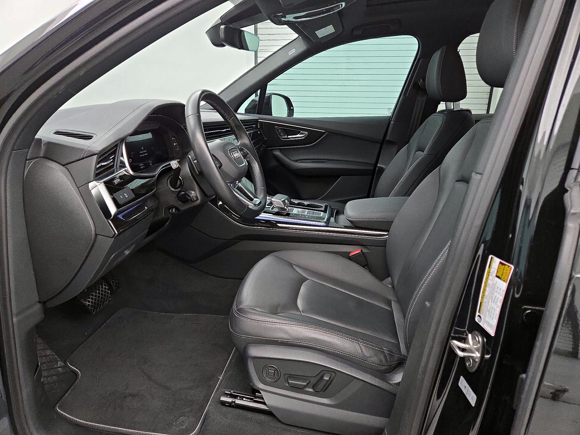 Thumbnail: 2025 Audi Q7 - 11