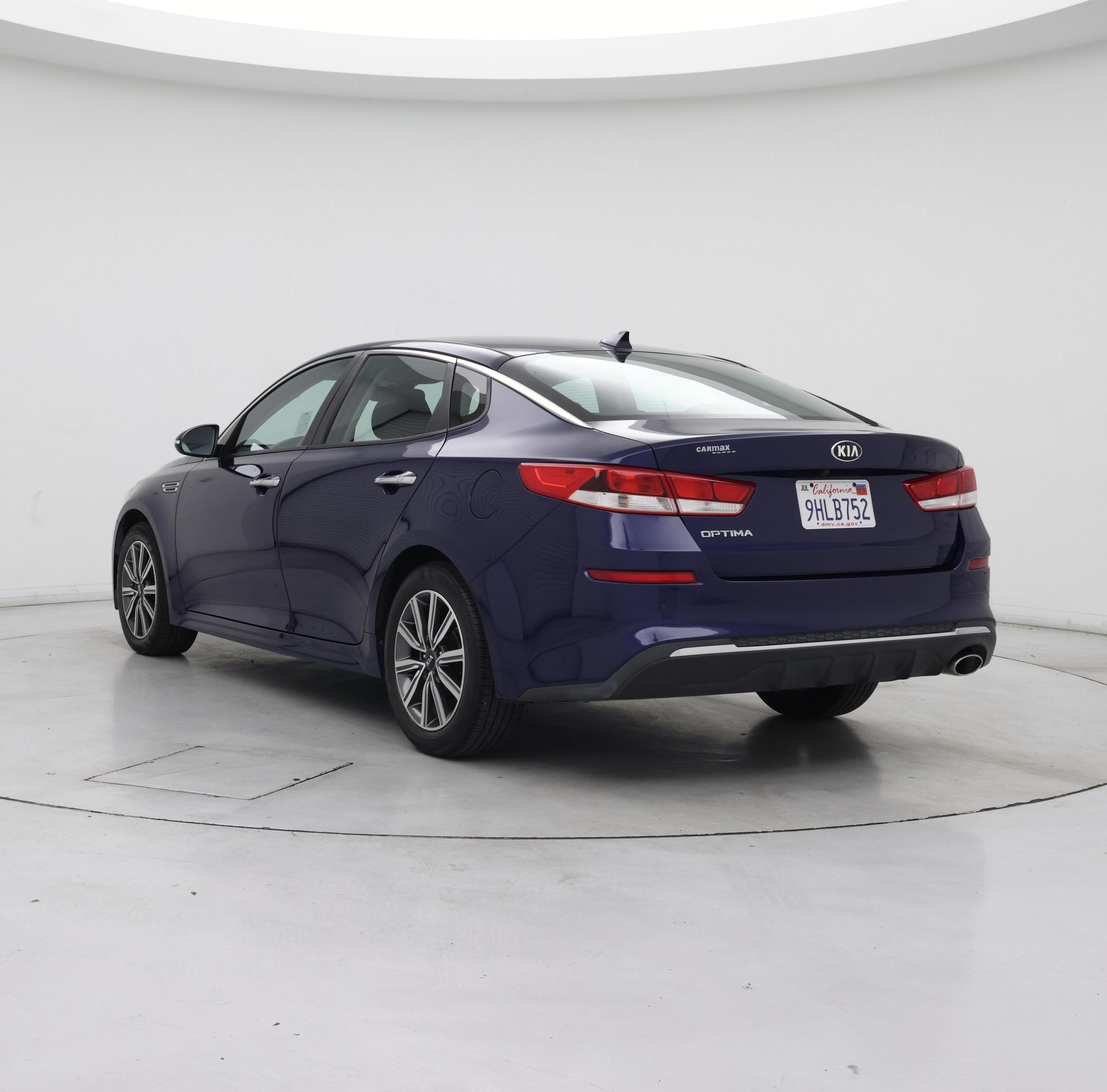 Thumbnail: 2019 Kia Optima - 2