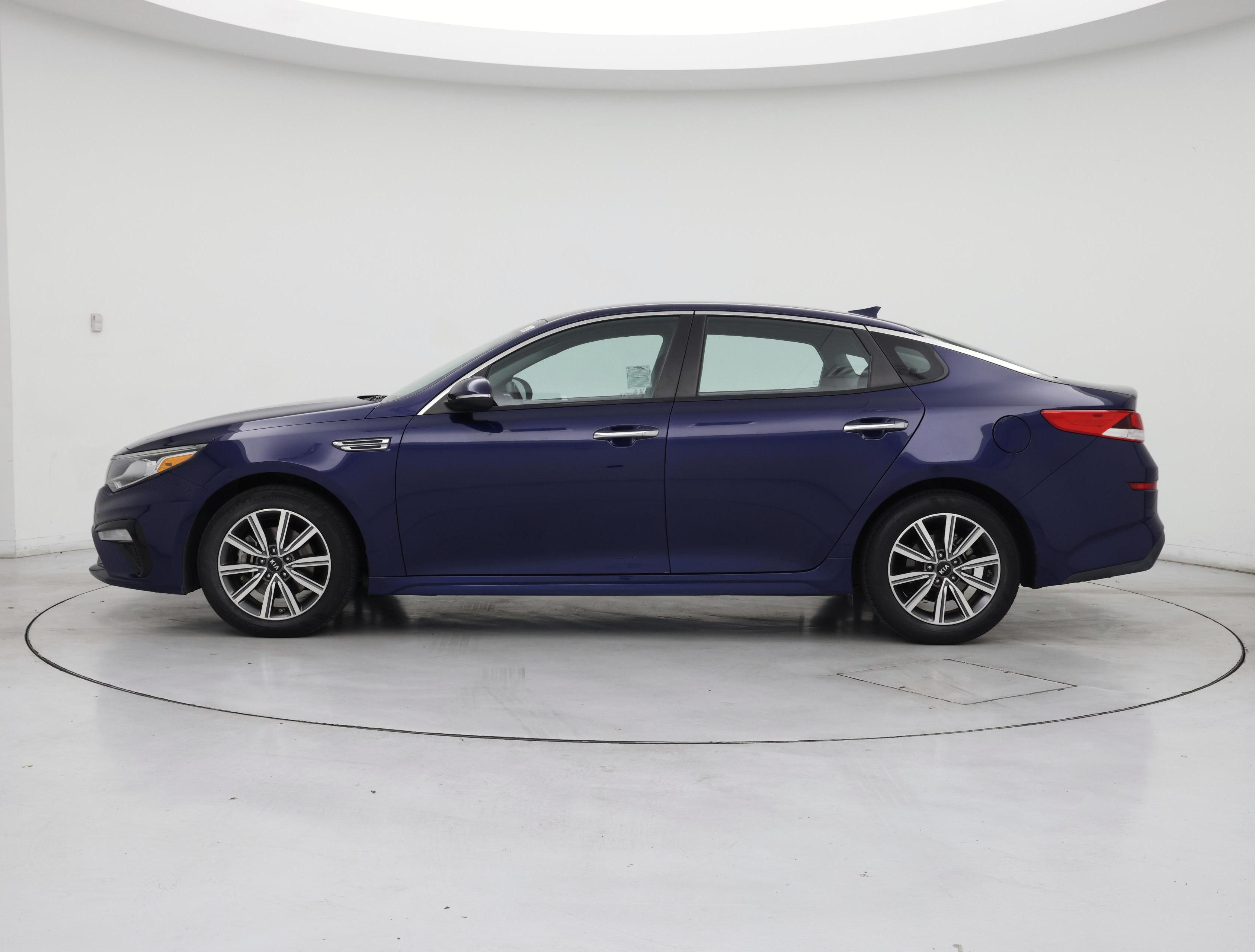 Thumbnail: 2019 Kia Optima - 3