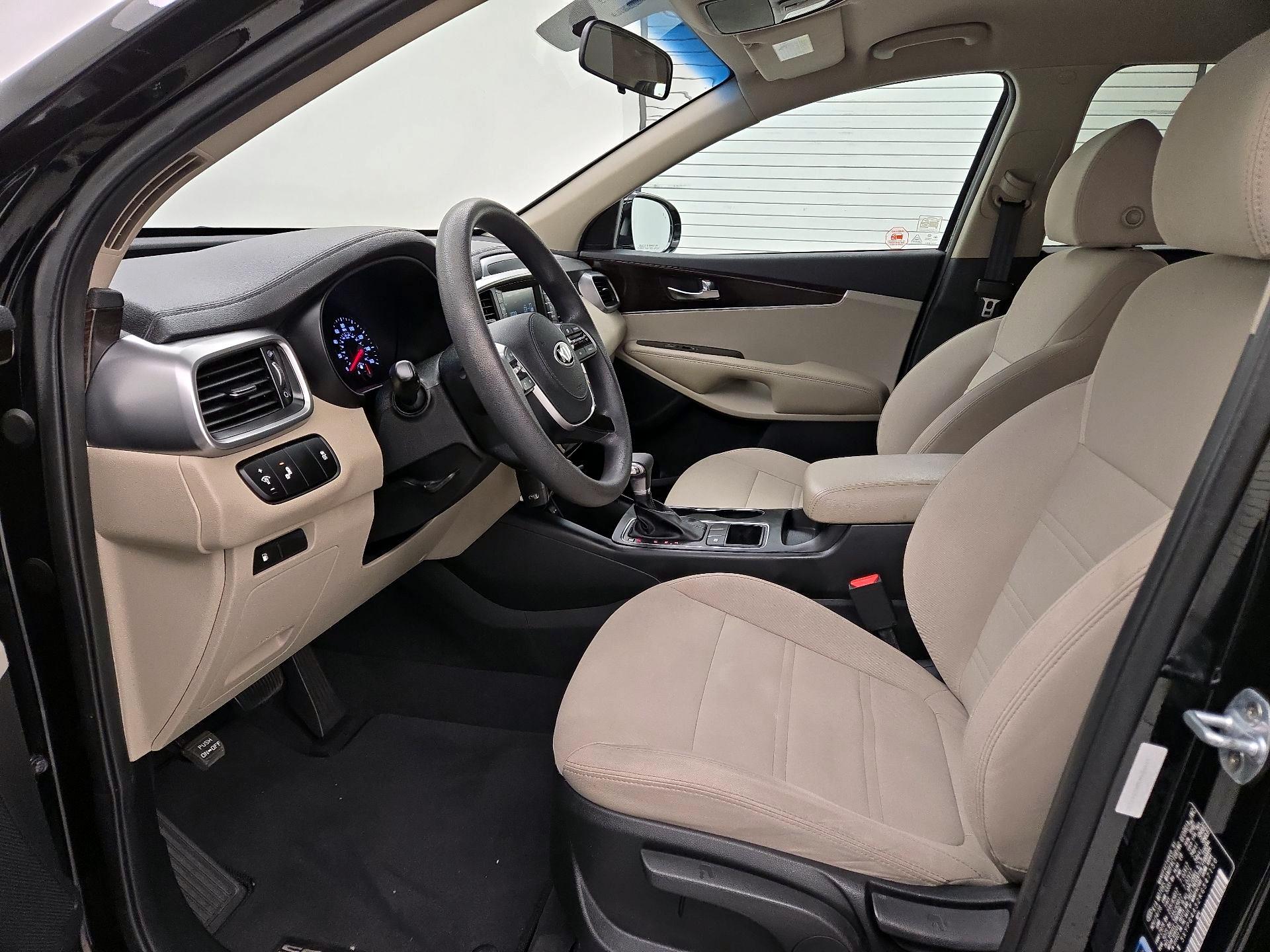 Thumbnail: 2019 Kia Sorento - 11