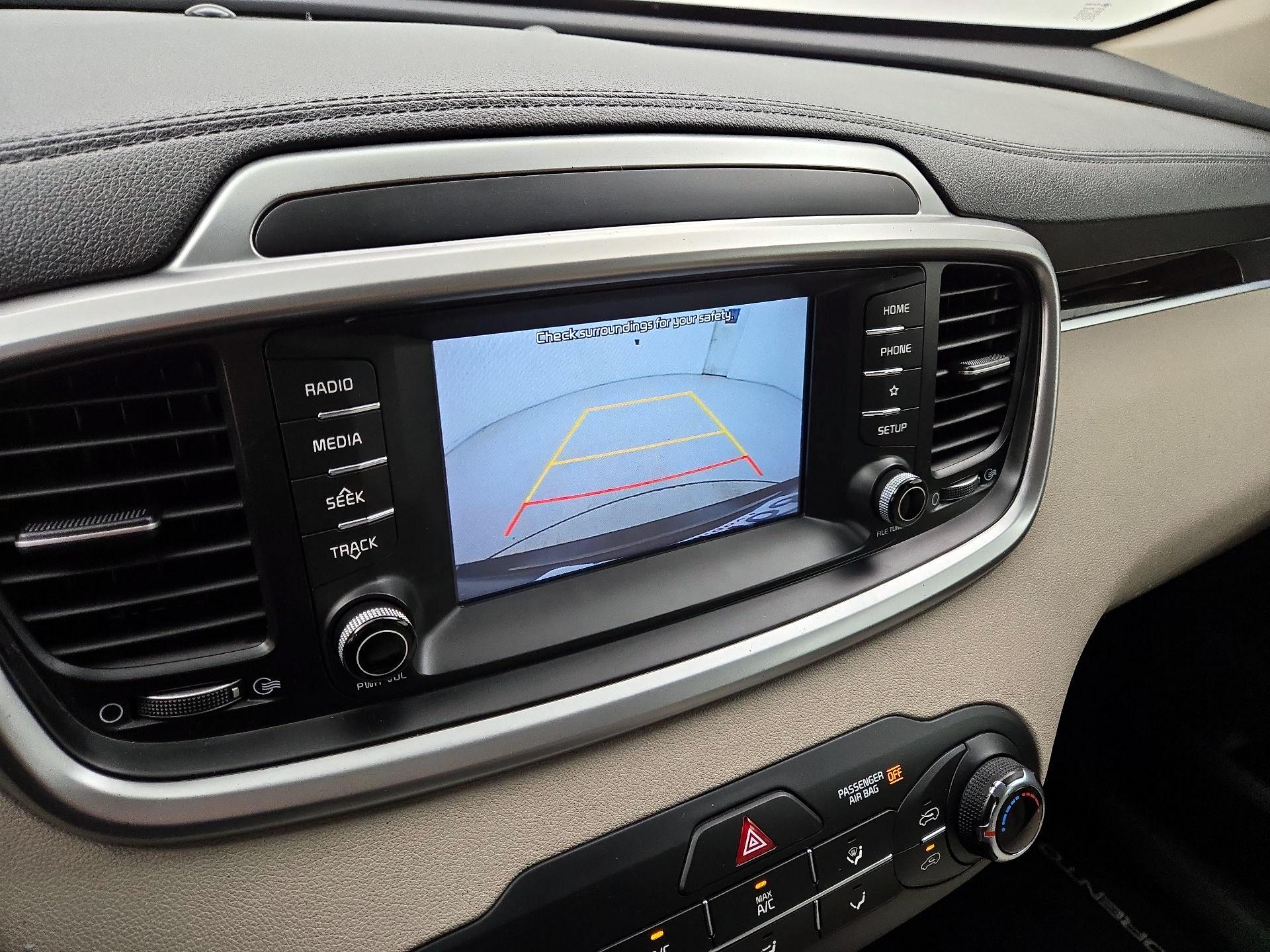 Thumbnail: 2019 Kia Sorento - 14