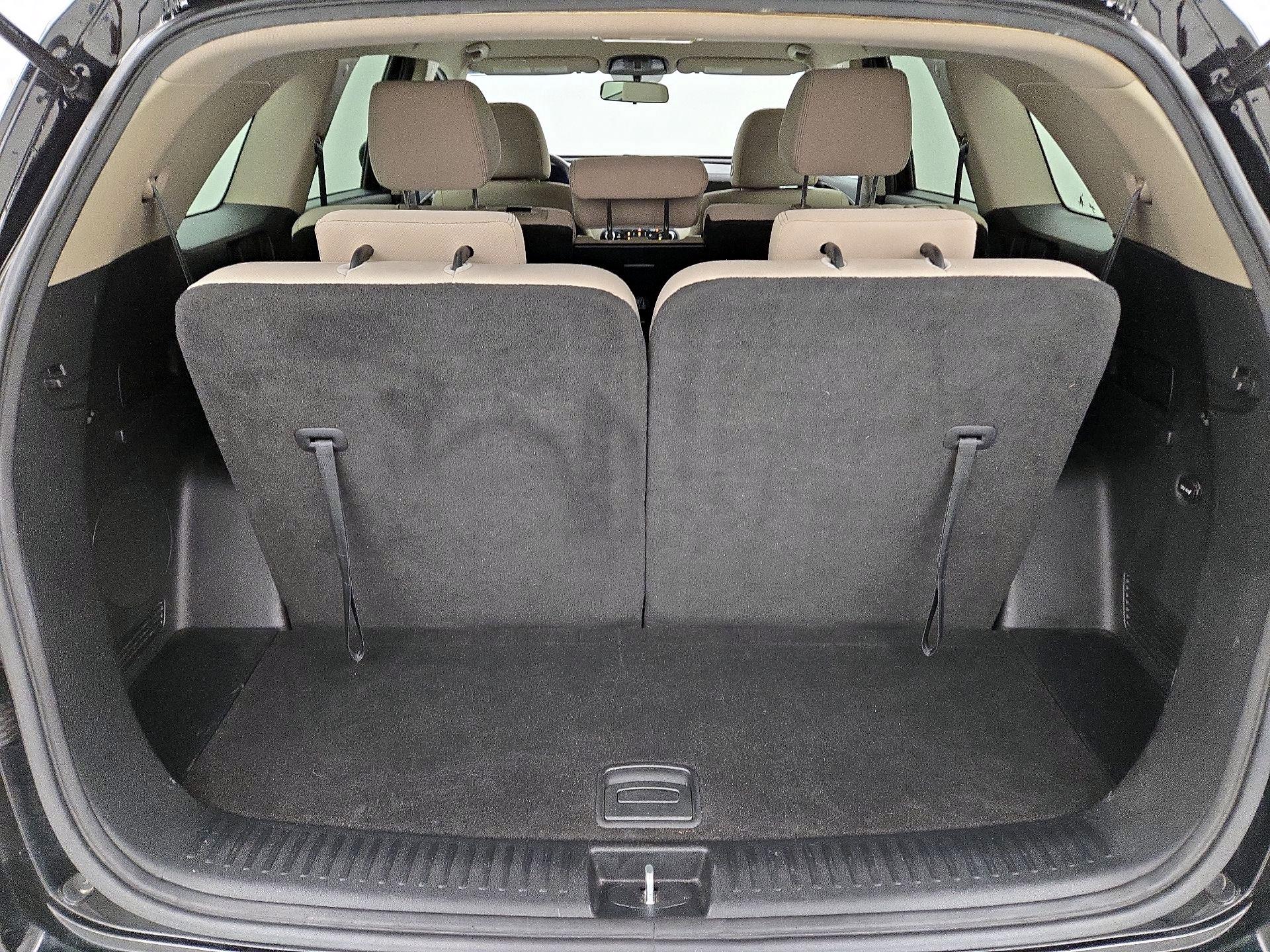 Thumbnail: 2019 Kia Sorento - 20