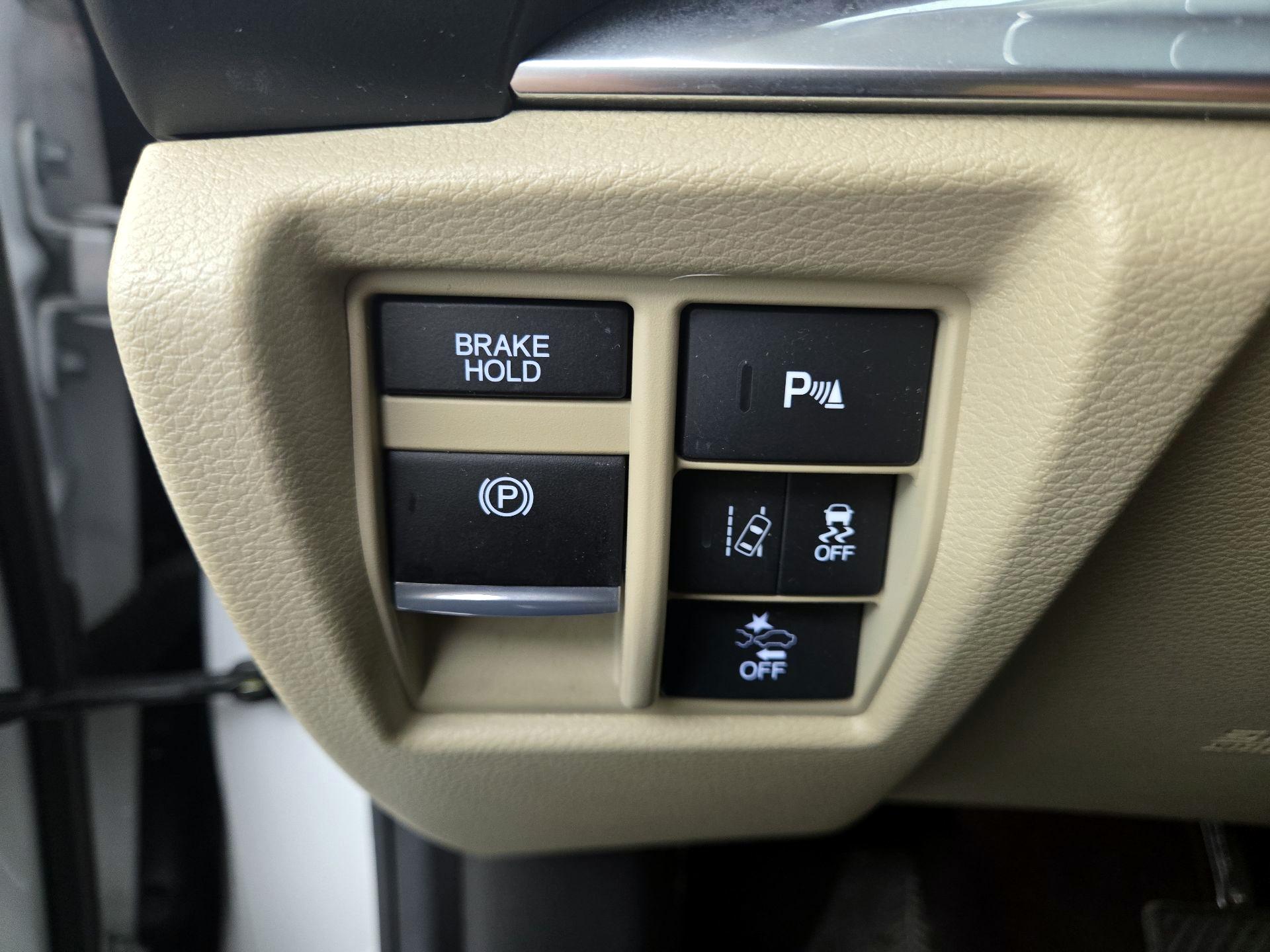Thumbnail: 2020 Acura MDX - 13
