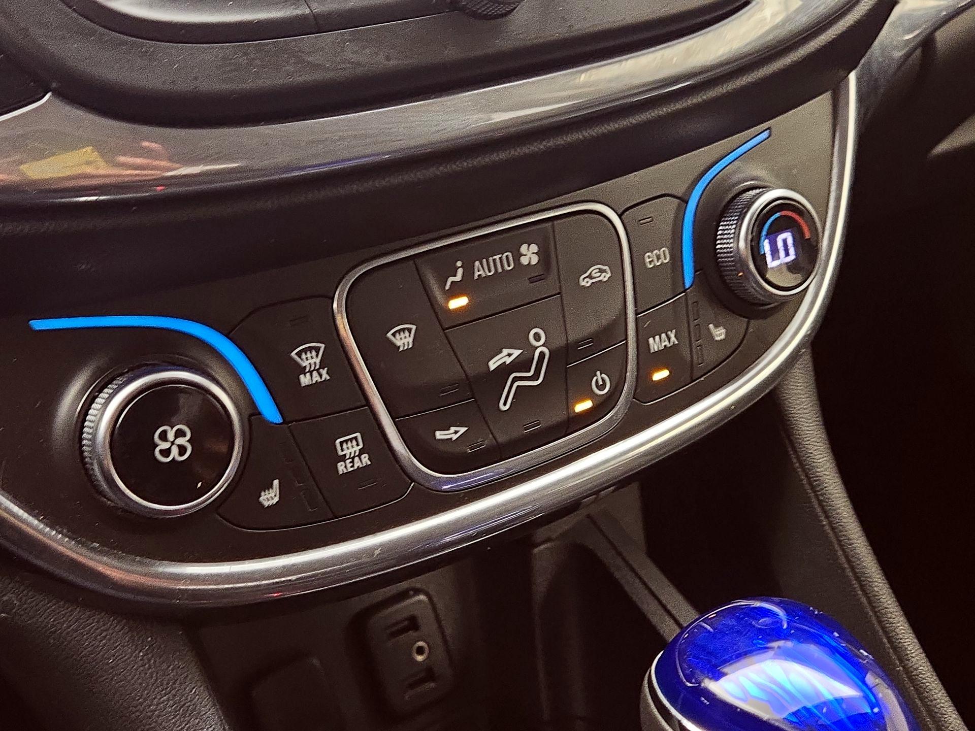 Thumbnail: 2016 Chevrolet Volt - 15