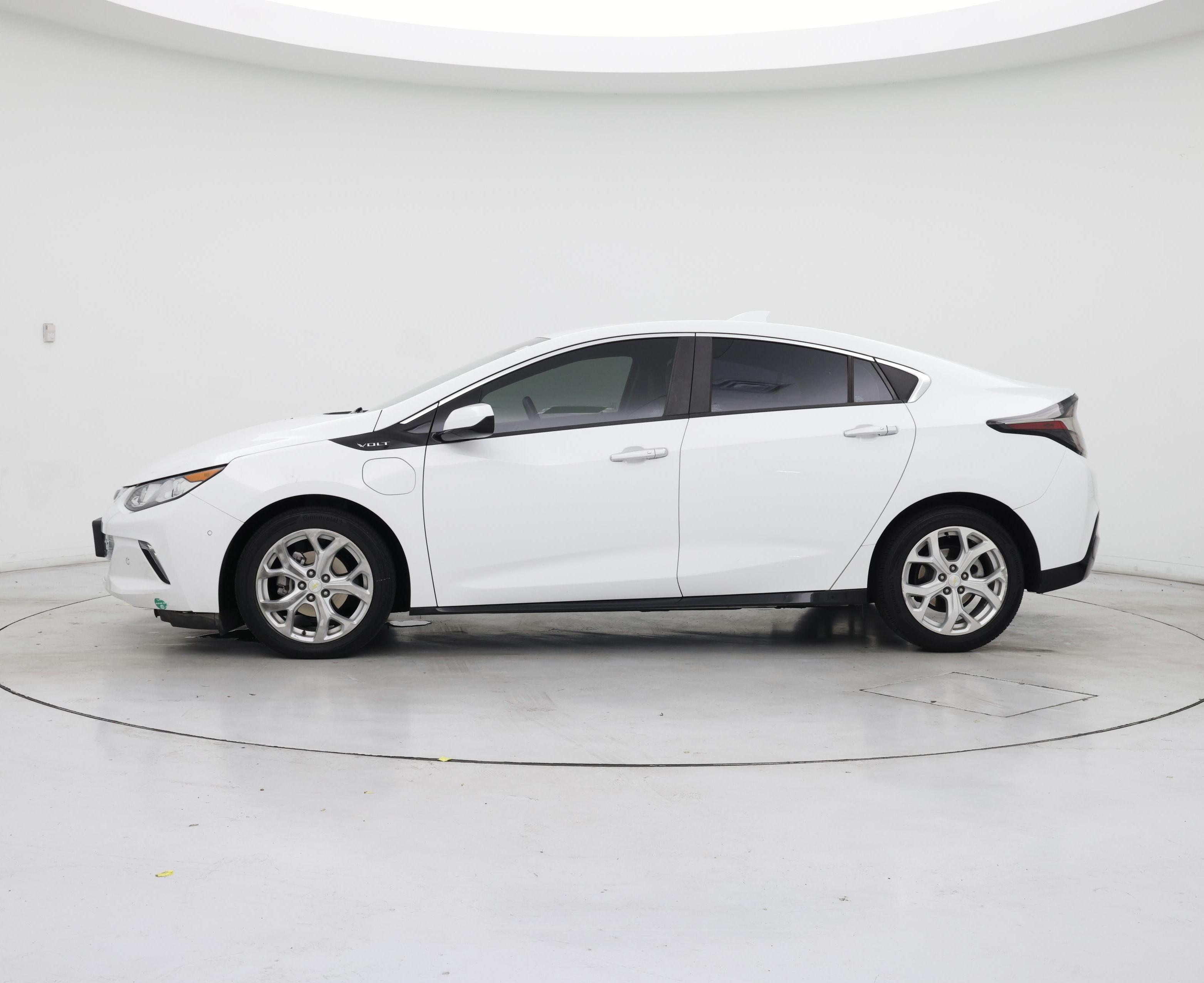 Thumbnail: 2016 Chevrolet Volt - 3