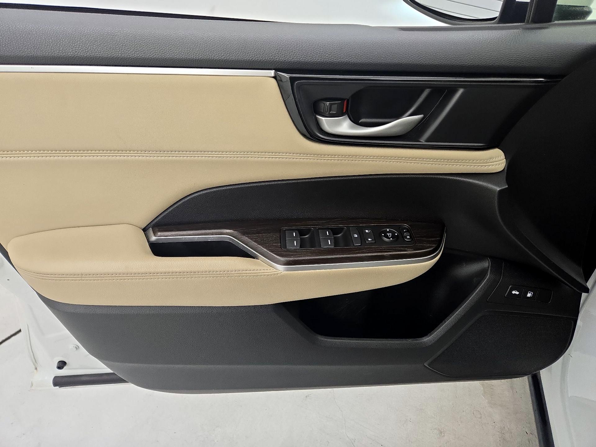 Thumbnail: 2018 Honda Clarity - 12