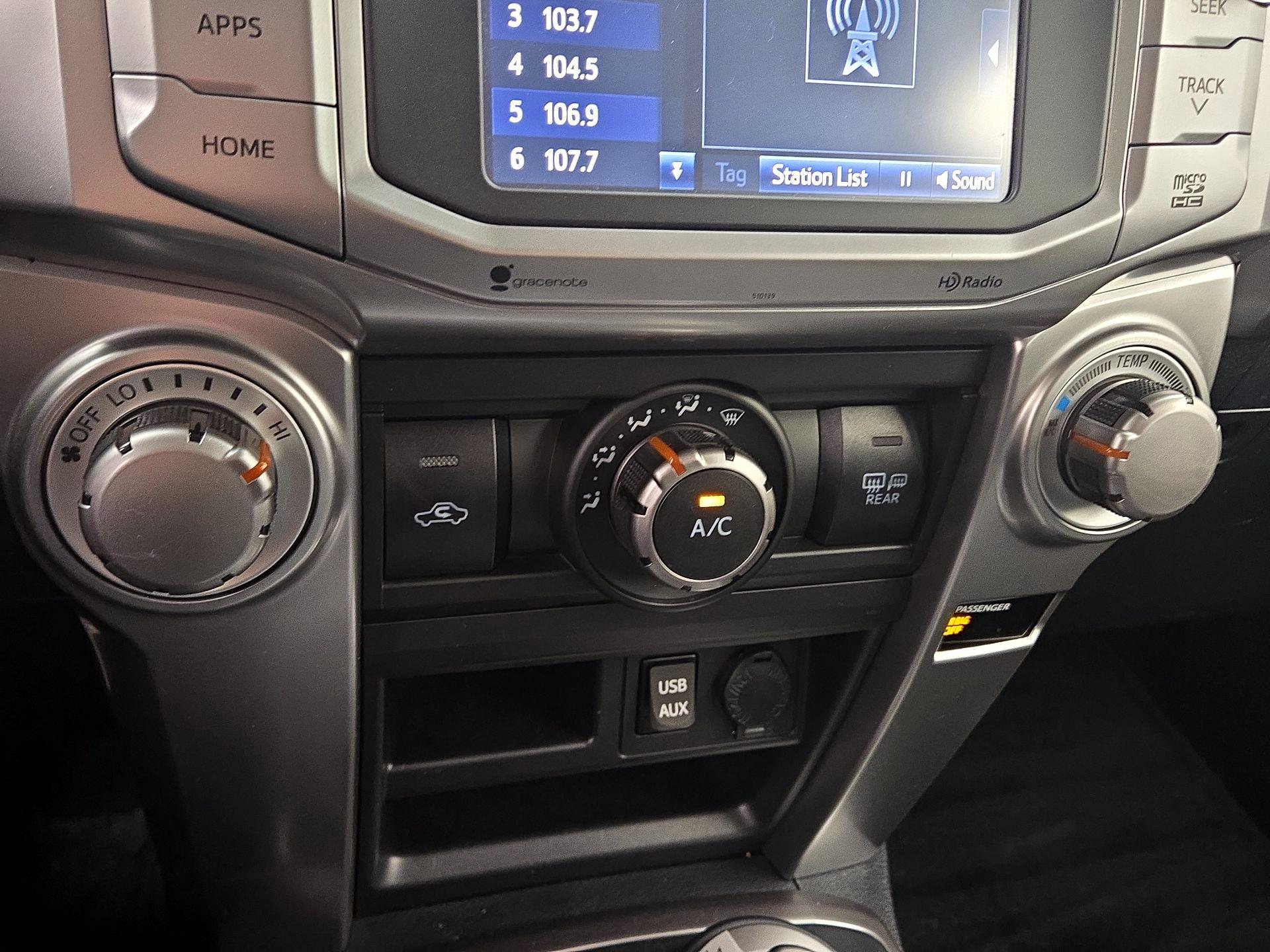 Thumbnail: 2016 Toyota 4Runner - 16