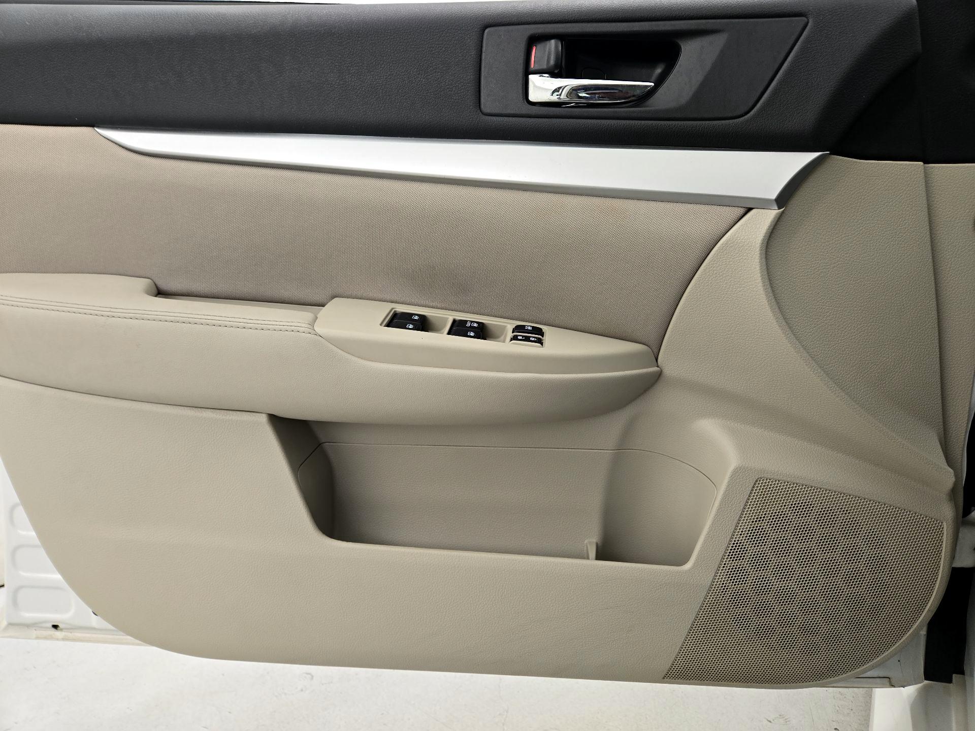 Thumbnail: 2014 Subaru Legacy - 12