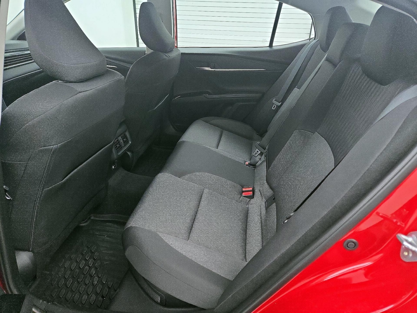 2026 Toyota Camry LE - Photo 20