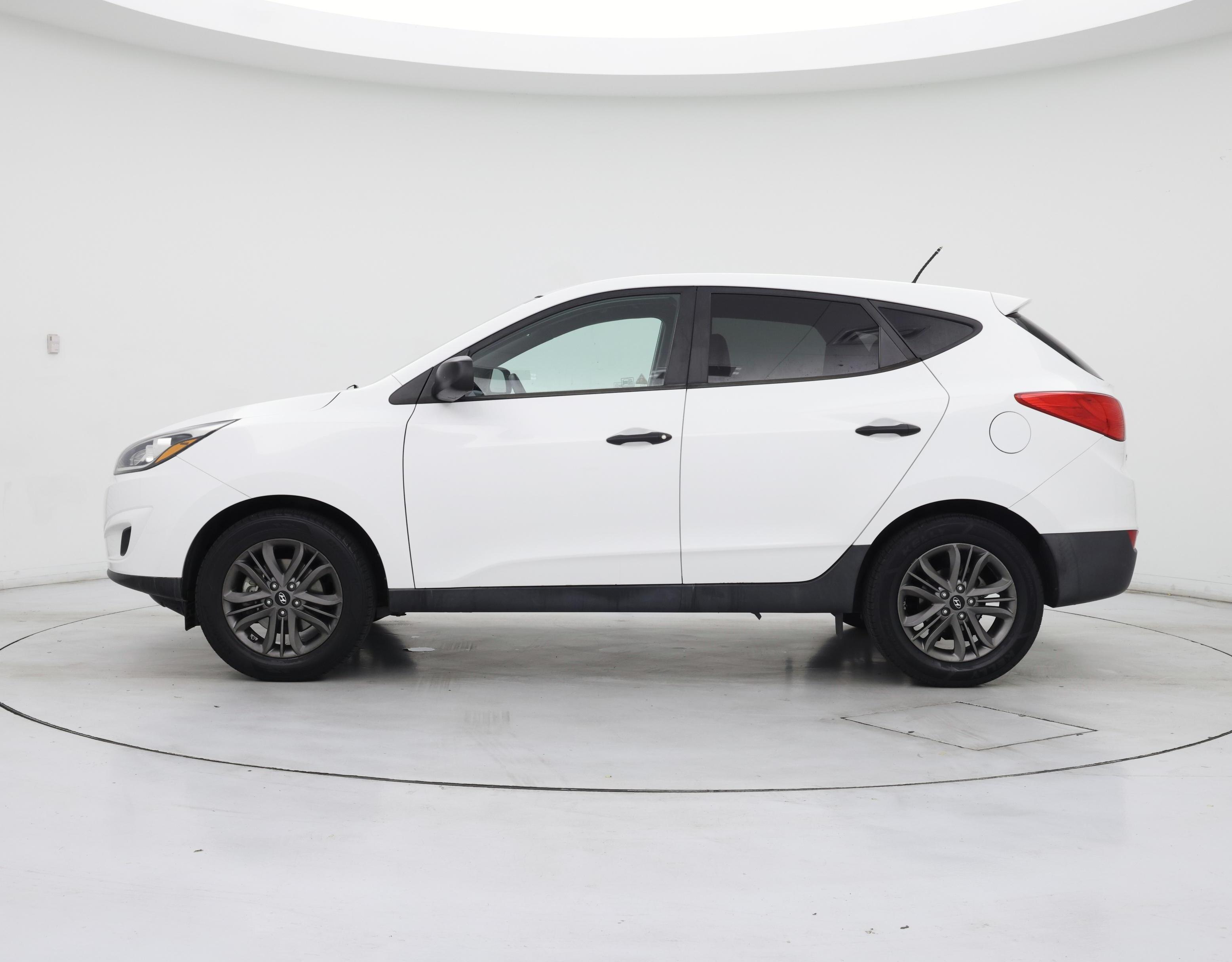 Thumbnail: 2015 Hyundai Tucson - 3