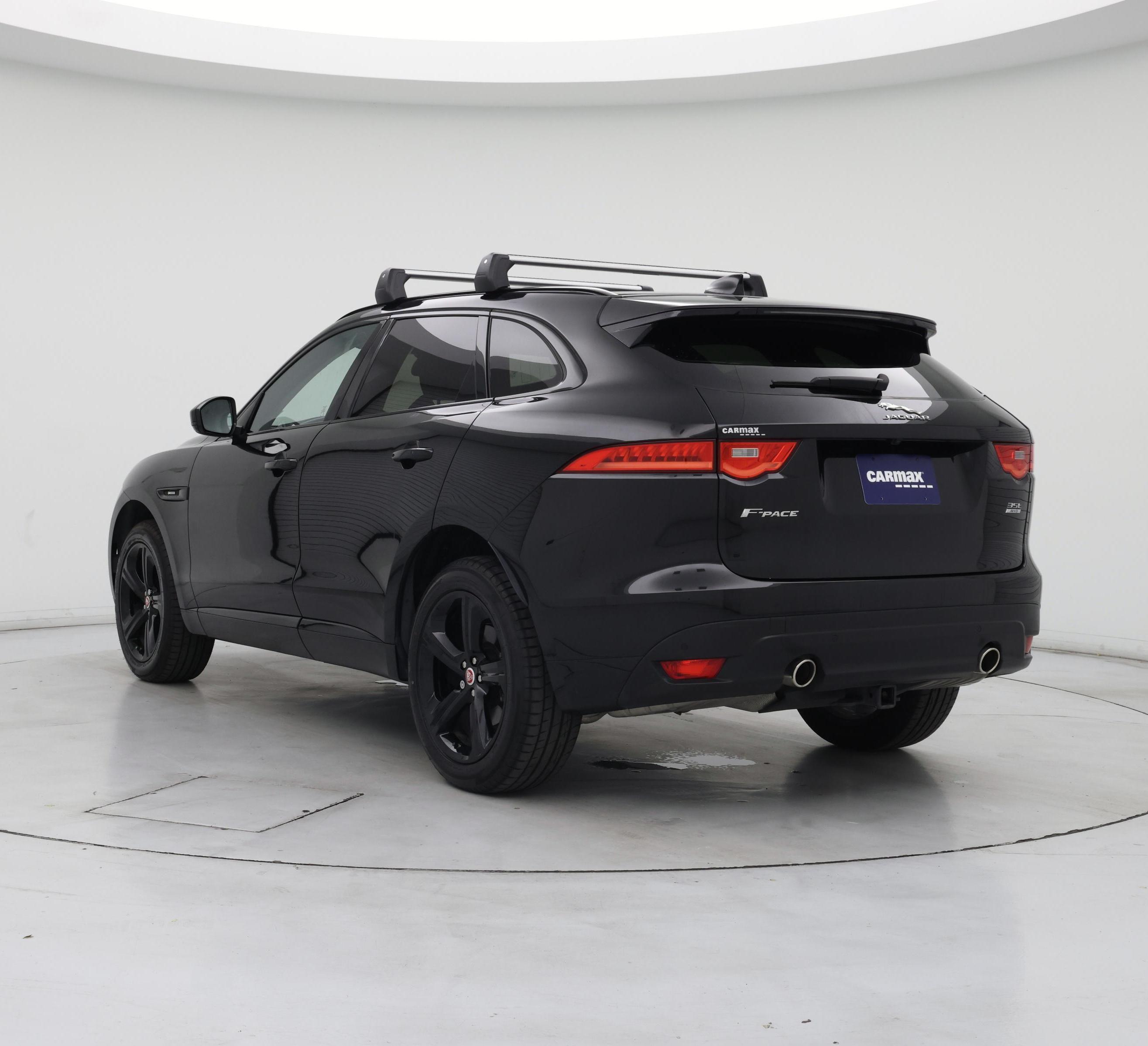 Thumbnail: 2017 Jaguar F-Pace - 2