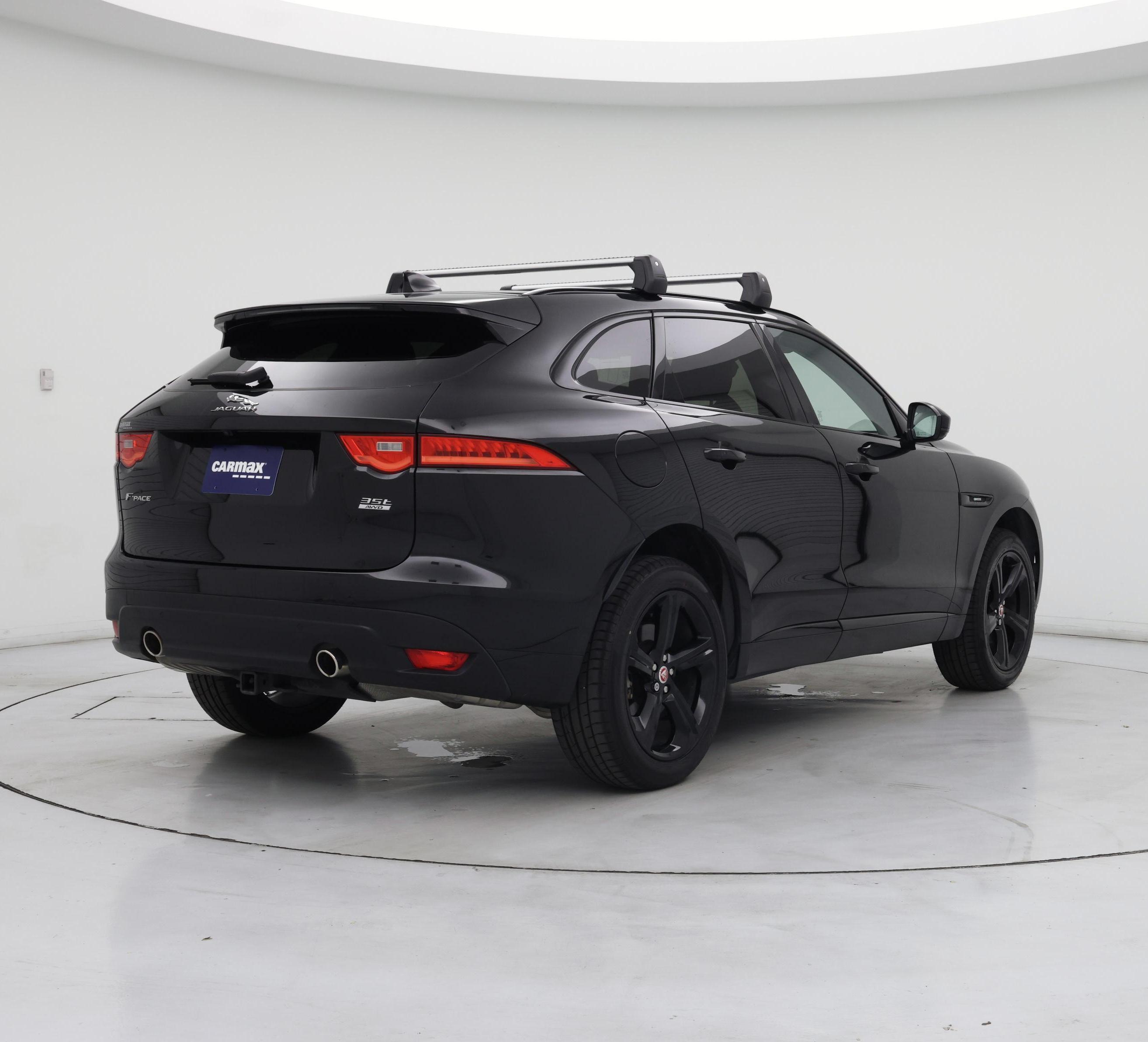 Thumbnail: 2017 Jaguar F-Pace - 8