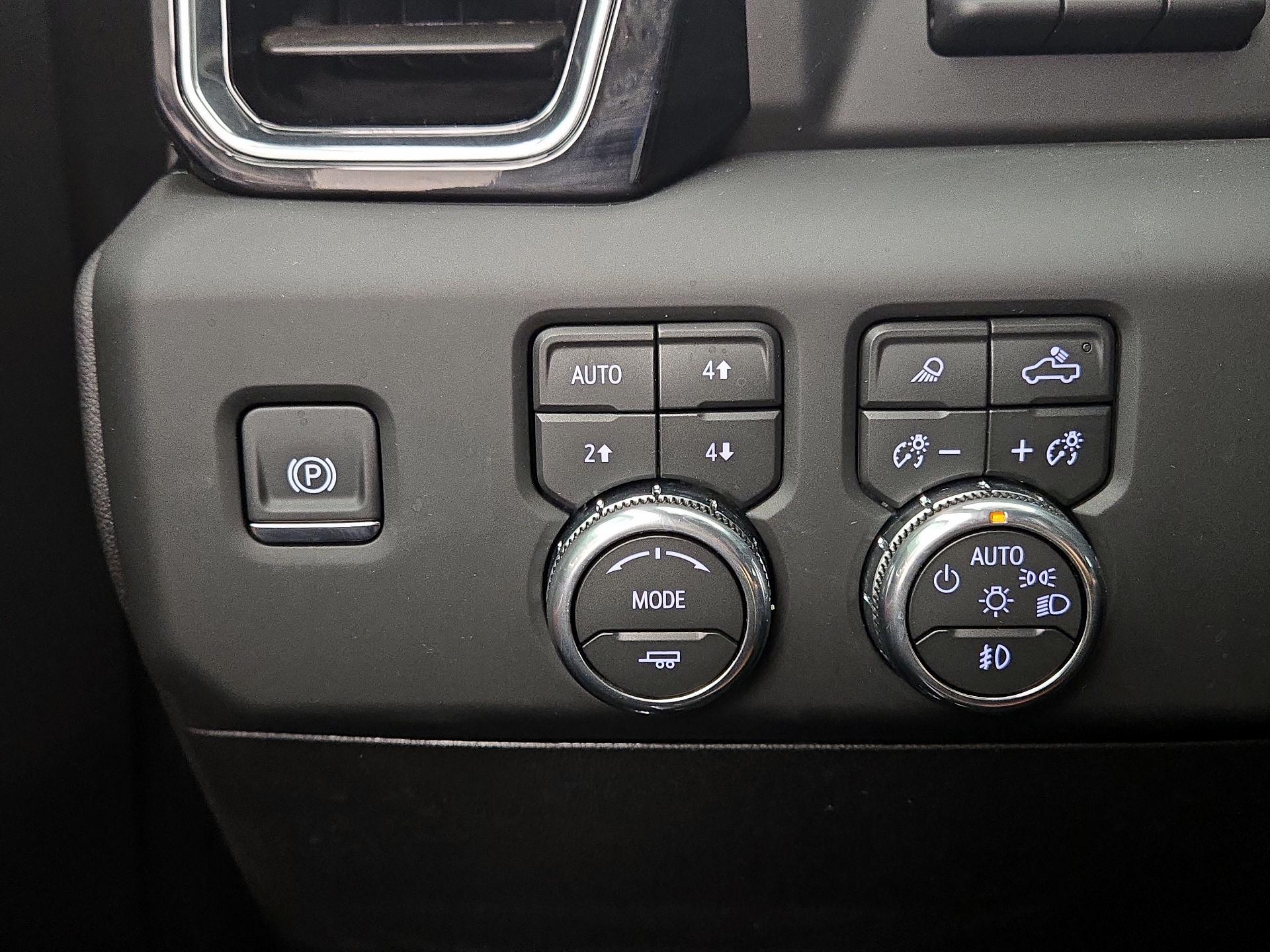 Thumbnail: 2026 GMC Sierra 2500 - 13