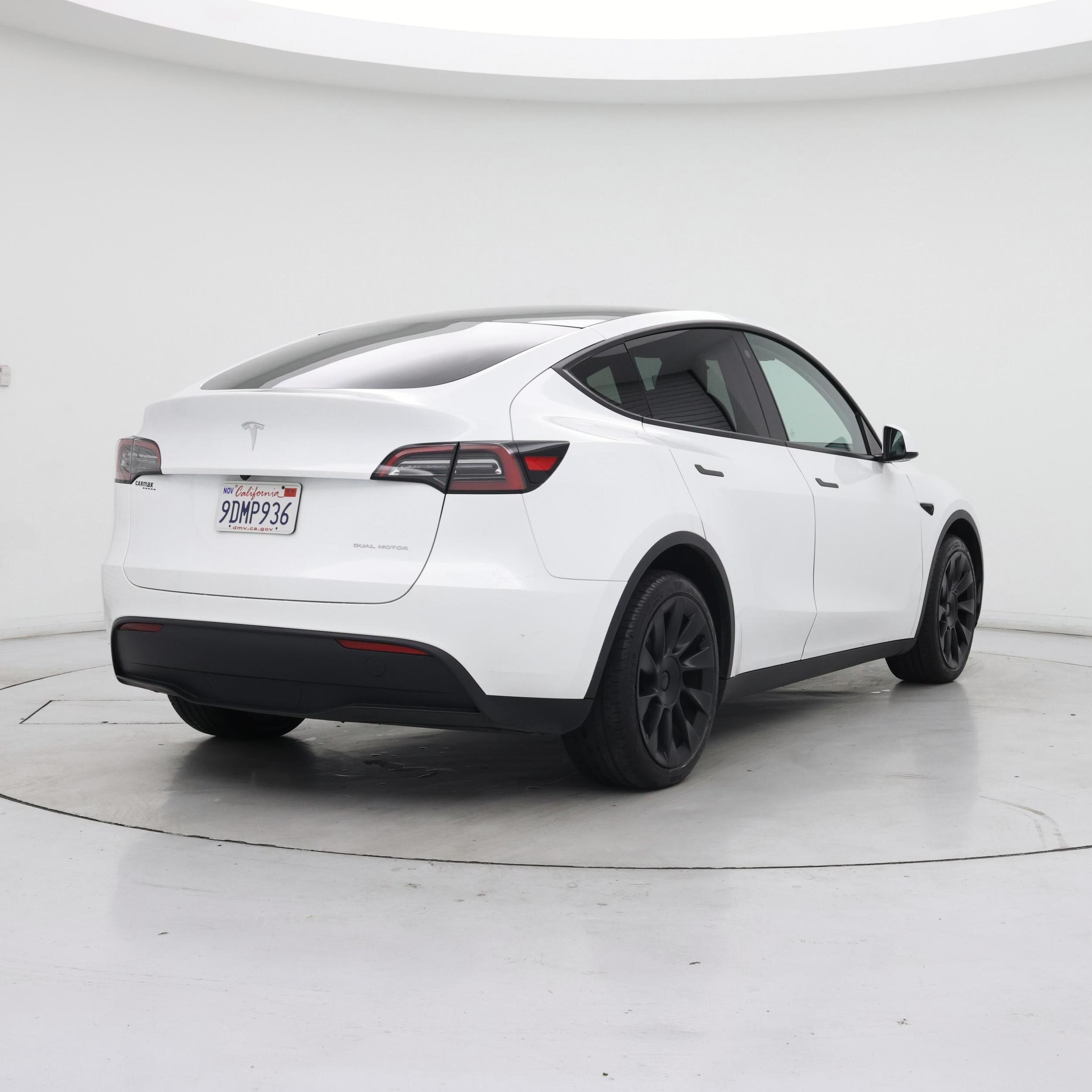 Thumbnail: 2023 Tesla Model Y - 8