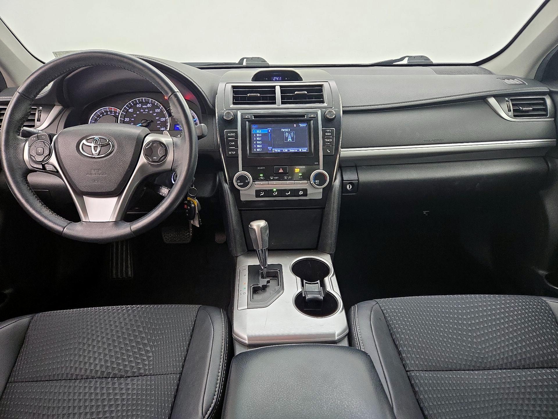 Thumbnail: 2014 Toyota Camry - 9