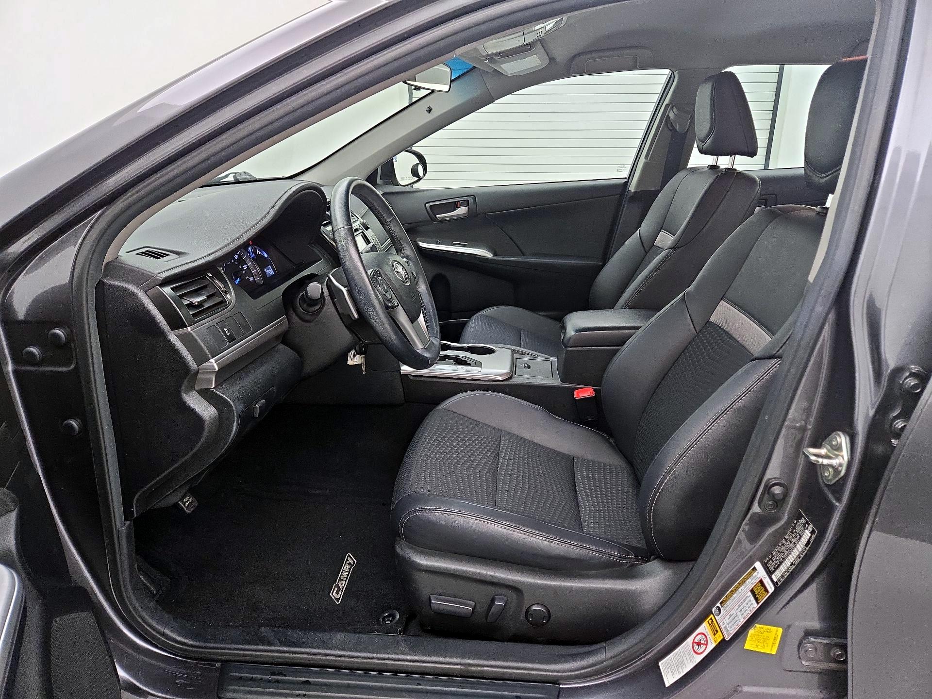 Thumbnail: 2014 Toyota Camry - 11