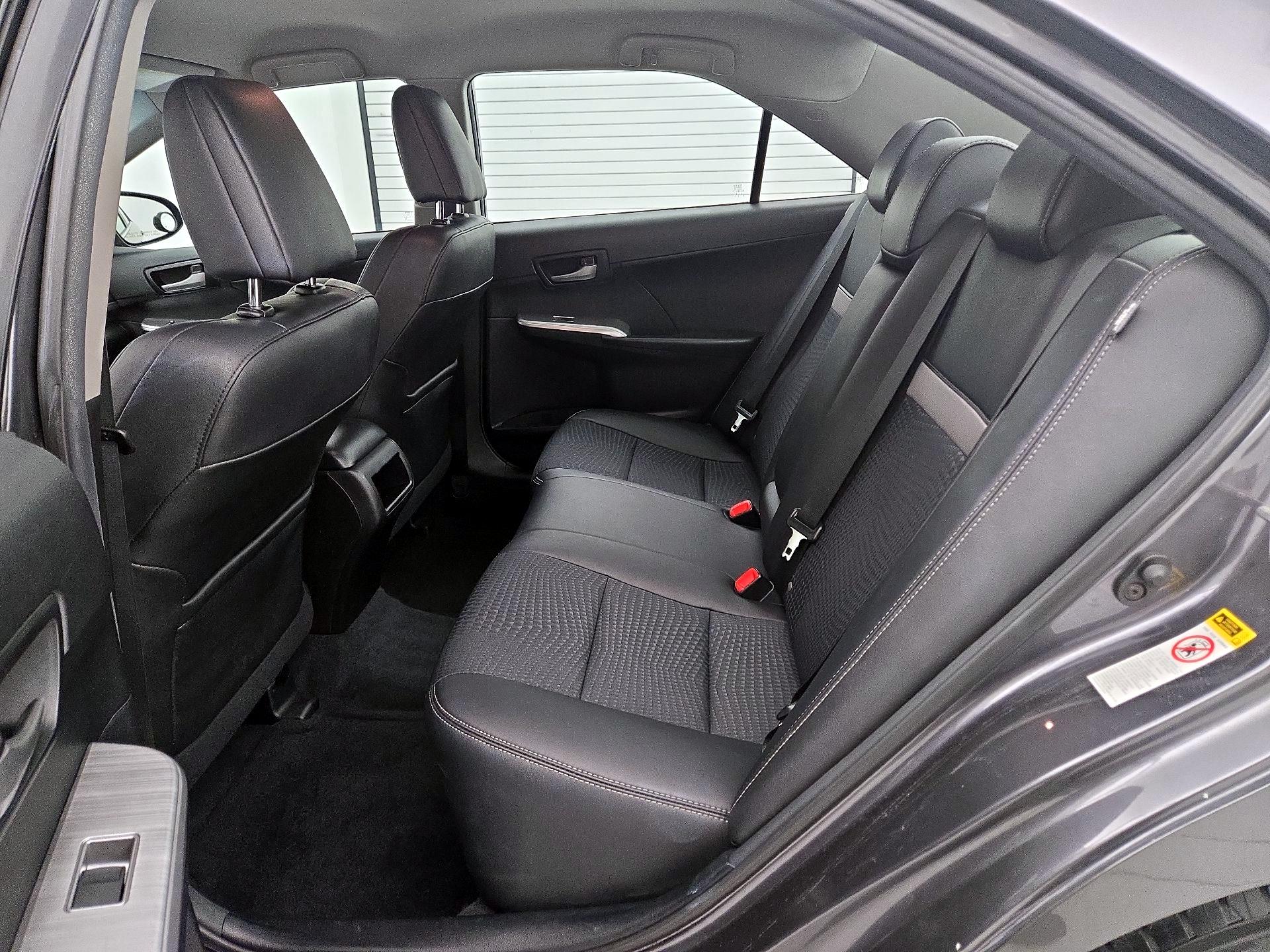 Thumbnail: 2014 Toyota Camry - 18