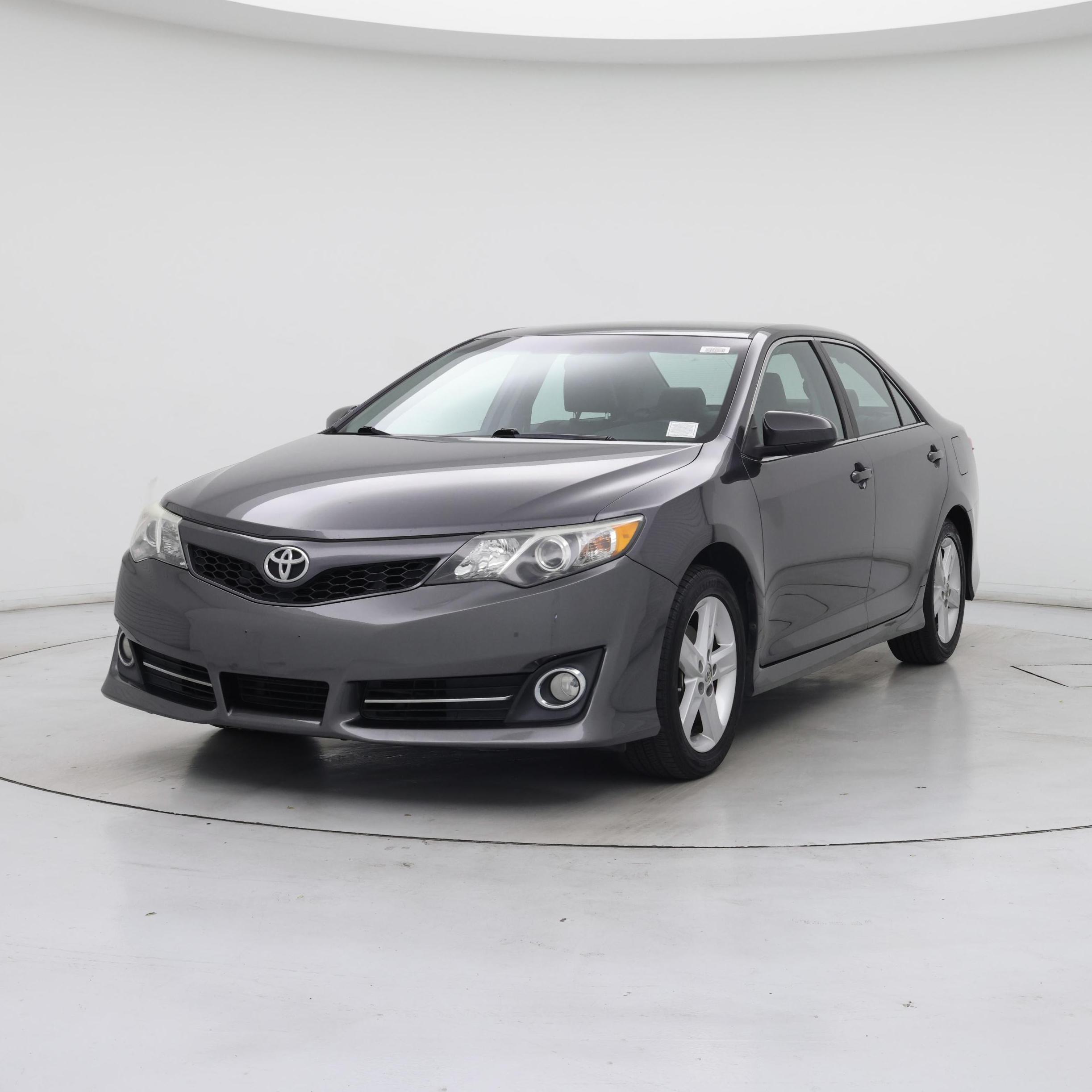 Thumbnail: 2014 Toyota Camry - 4