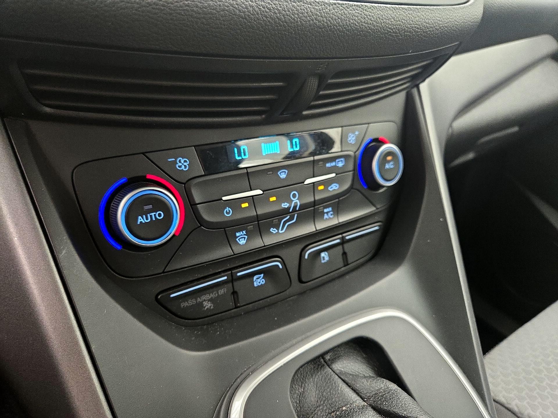 Thumbnail: 2017 Ford C-Max - 16