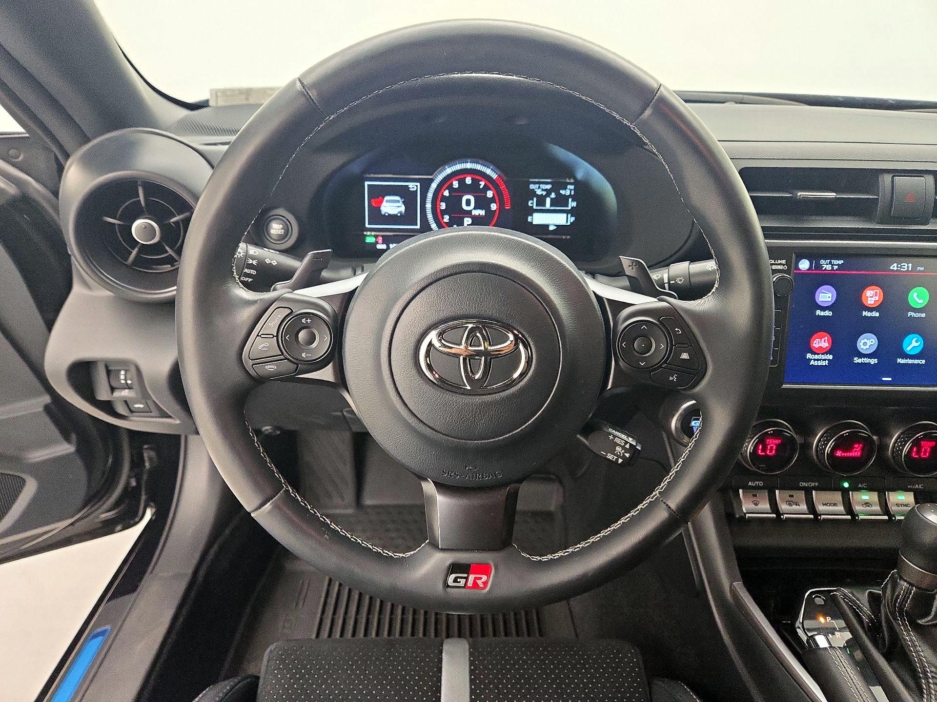 Thumbnail: 2024 Toyota GR86 - 10