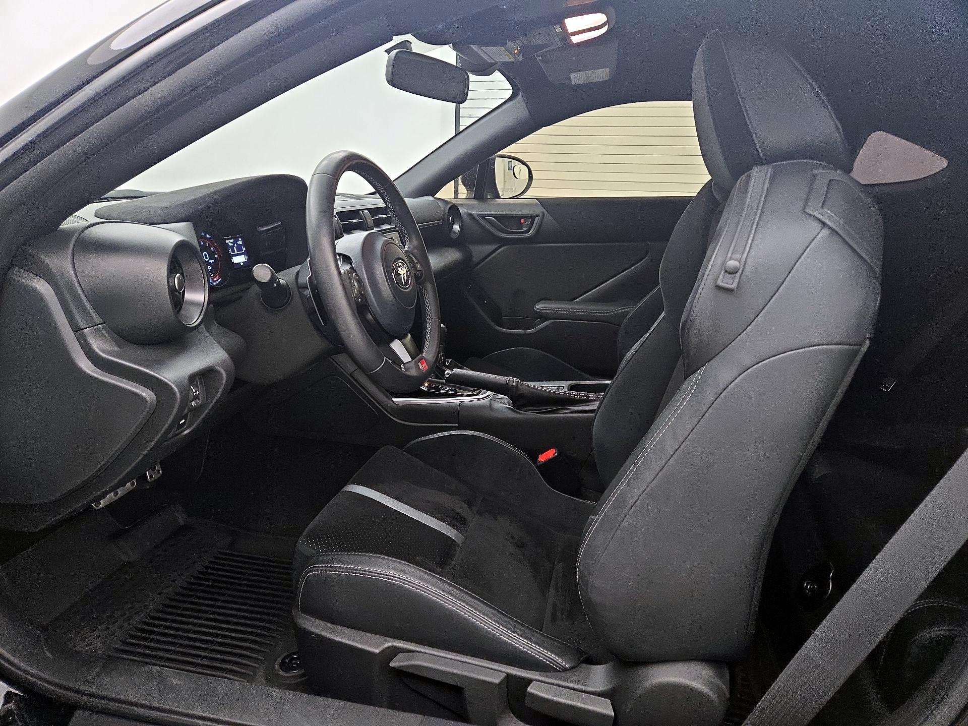 Thumbnail: 2024 Toyota GR86 - 11