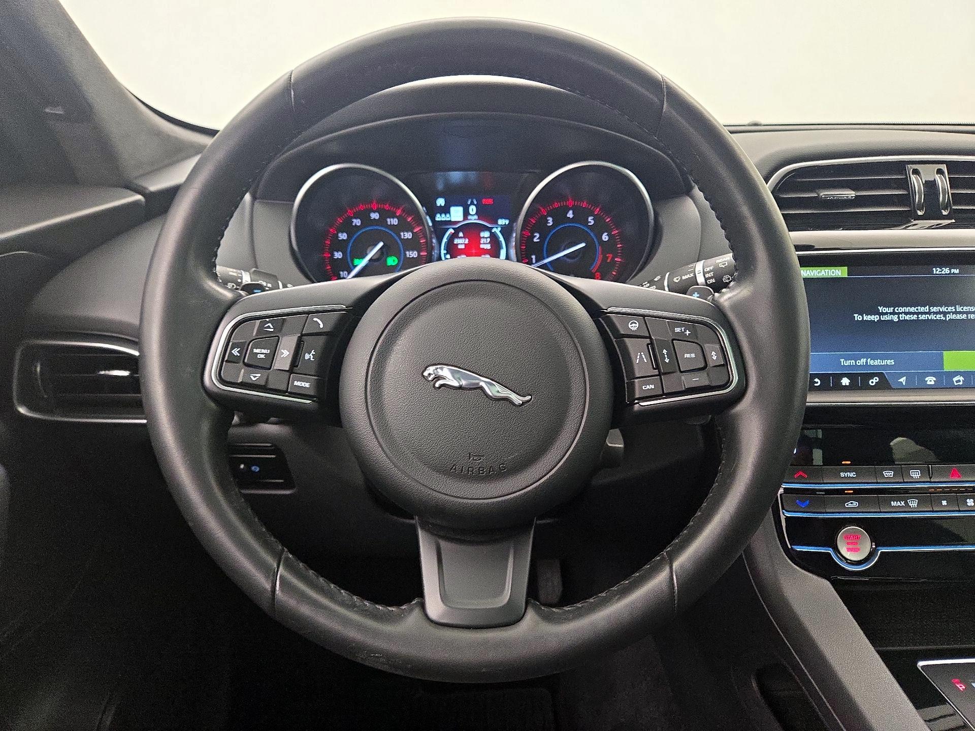 Thumbnail: 2020 Jaguar F-Pace - 10