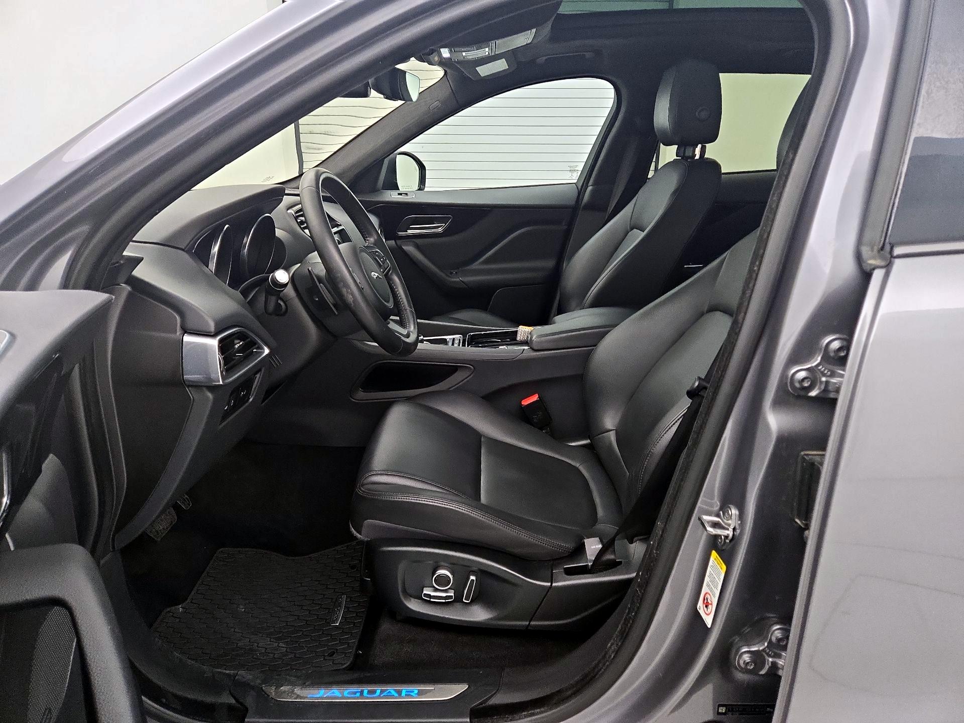 Thumbnail: 2020 Jaguar F-Pace - 11