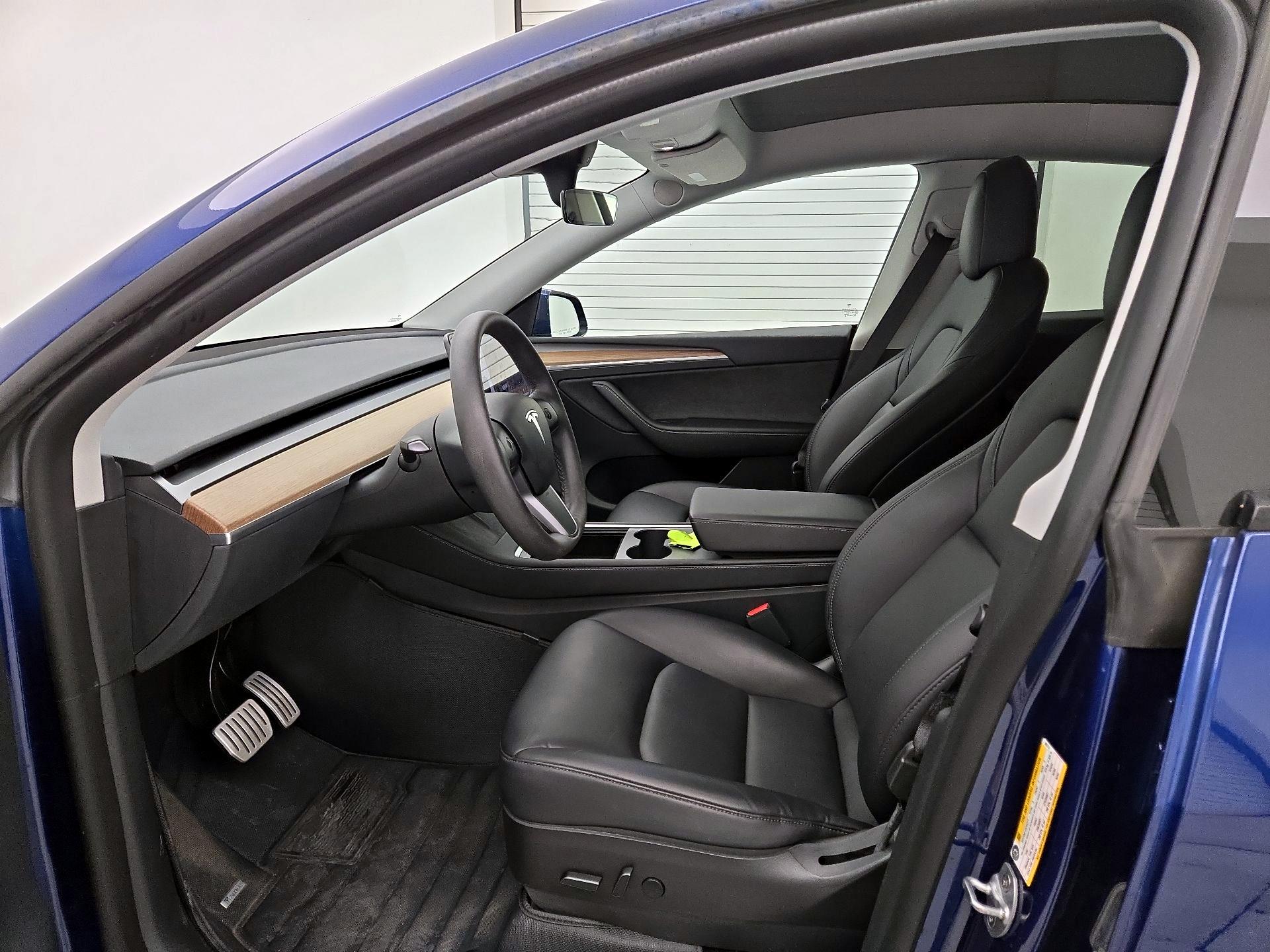 Thumbnail: 2022 Tesla Model Y - 11
