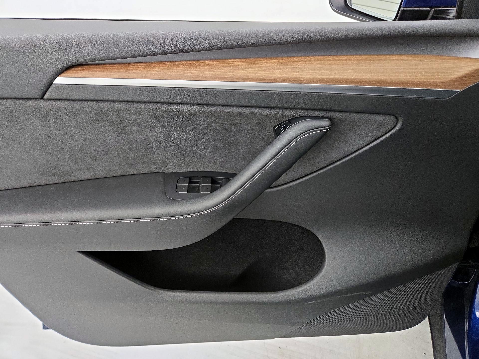 Thumbnail: 2022 Tesla Model Y - 12