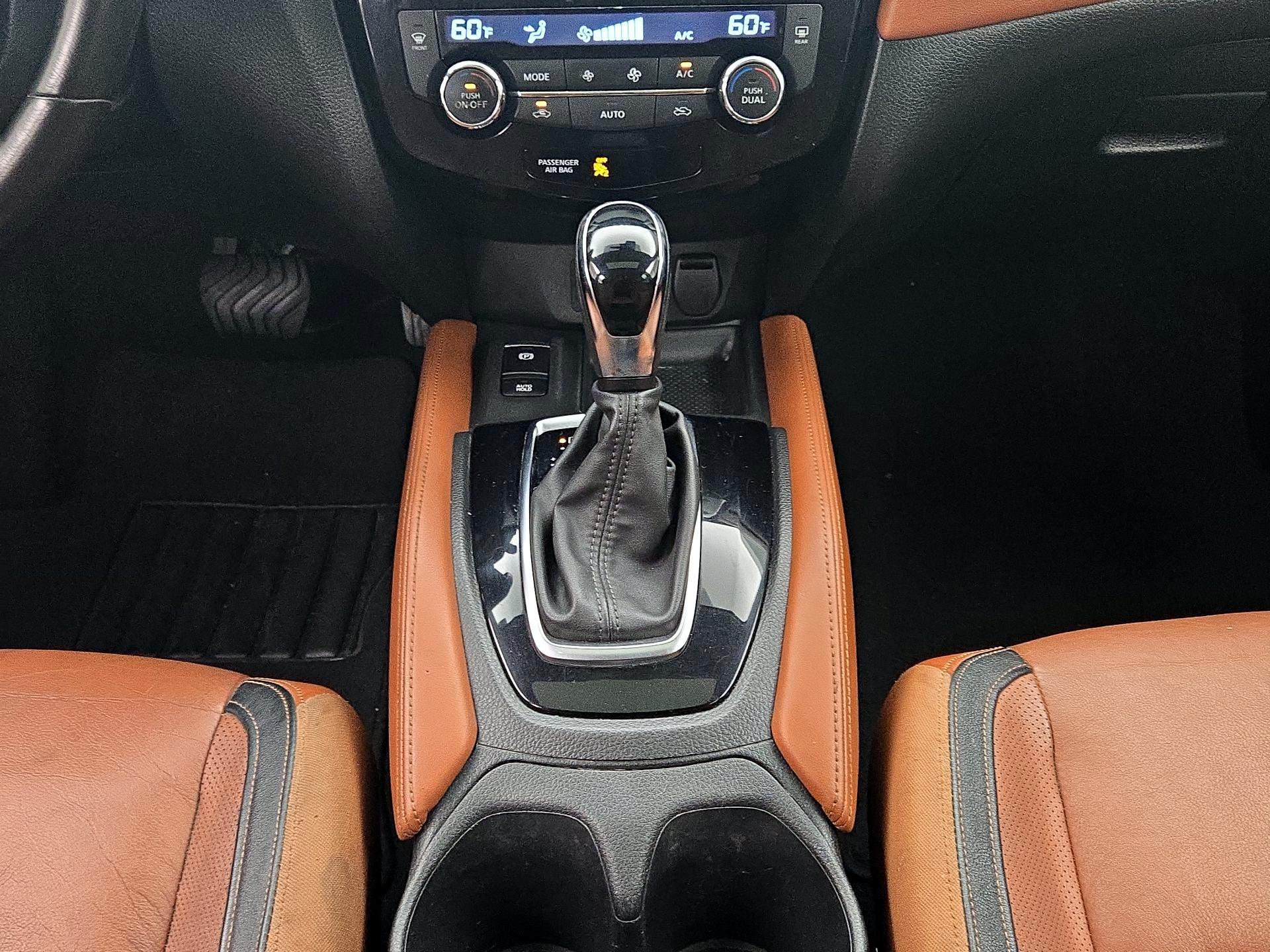 Thumbnail: 2018 Nissan Rogue - 17