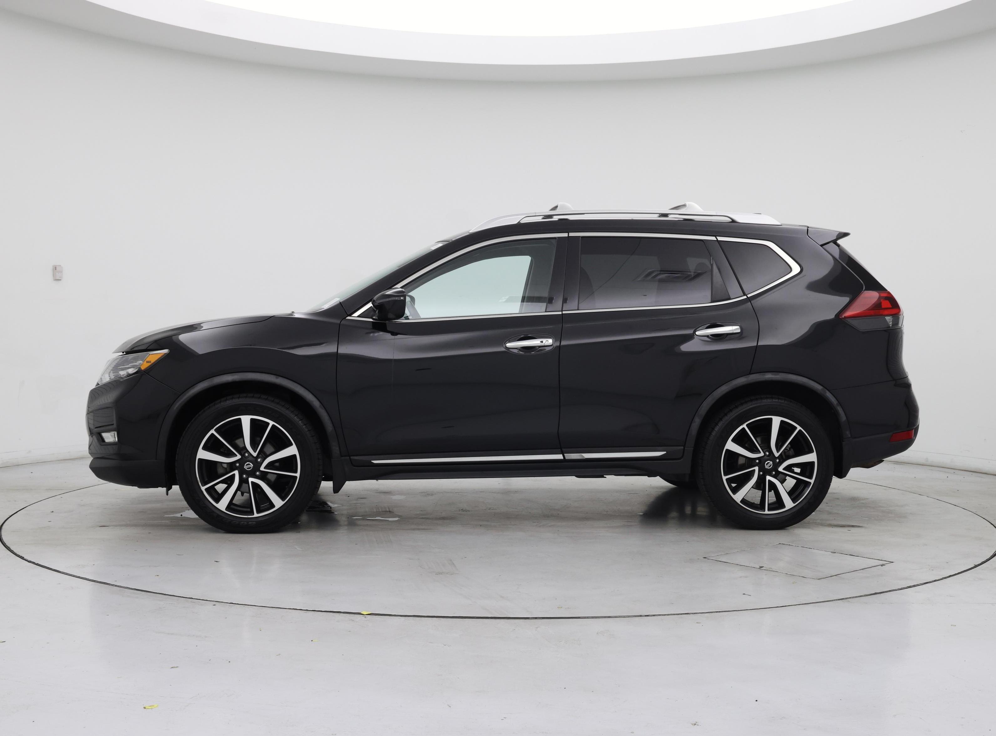 Thumbnail: 2018 Nissan Rogue - 3