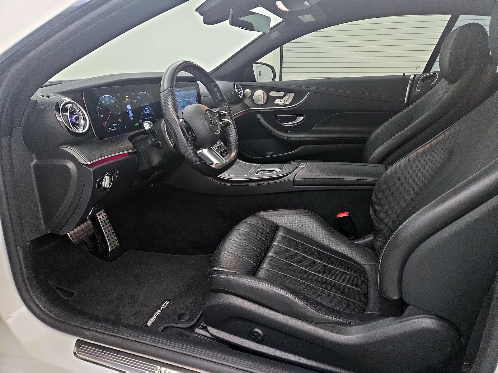 2022 Mercedes-Benz E-Class E450 - Photo 12