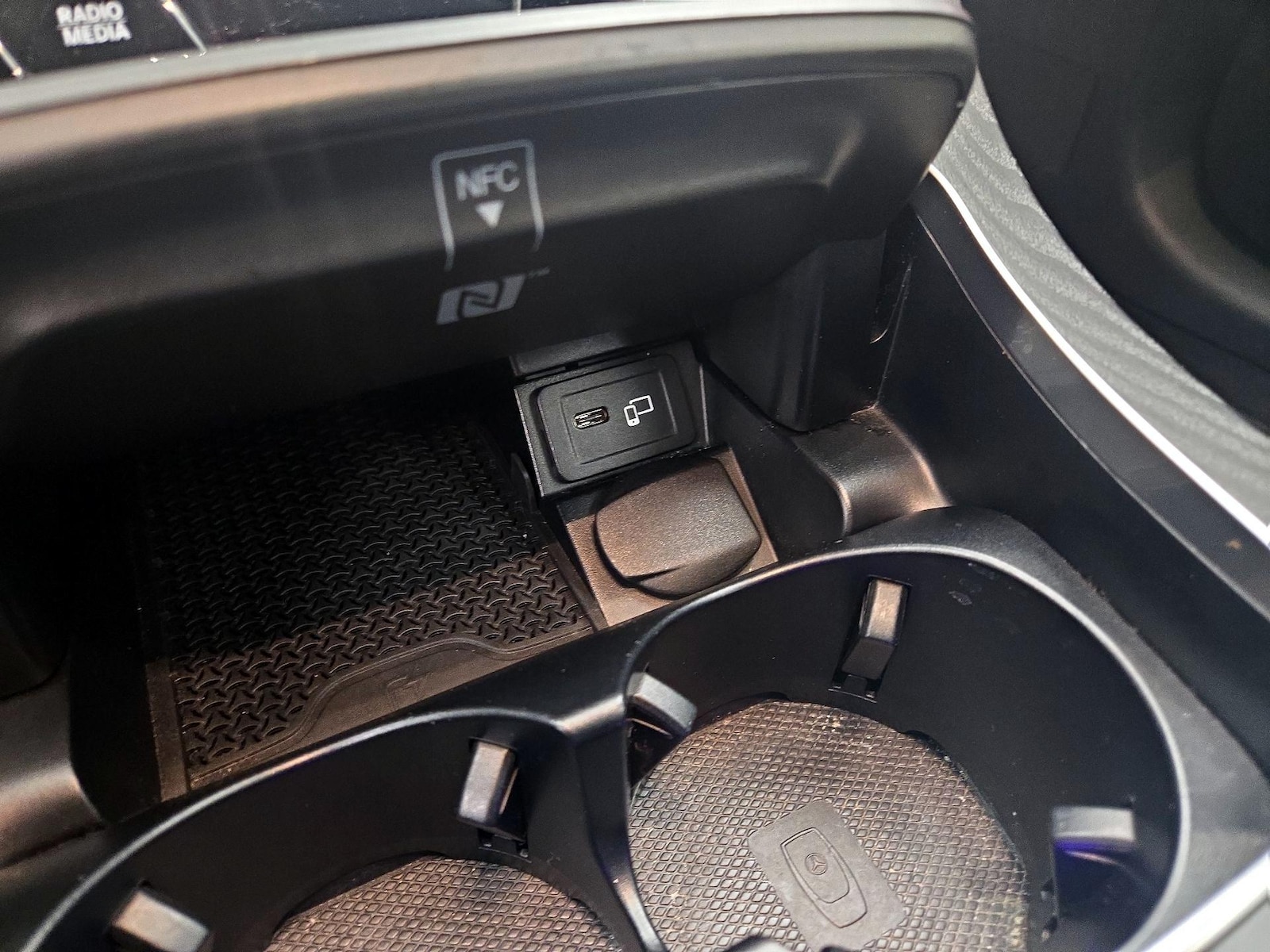 2022 Mercedes-Benz E-Class E450 - Photo 20