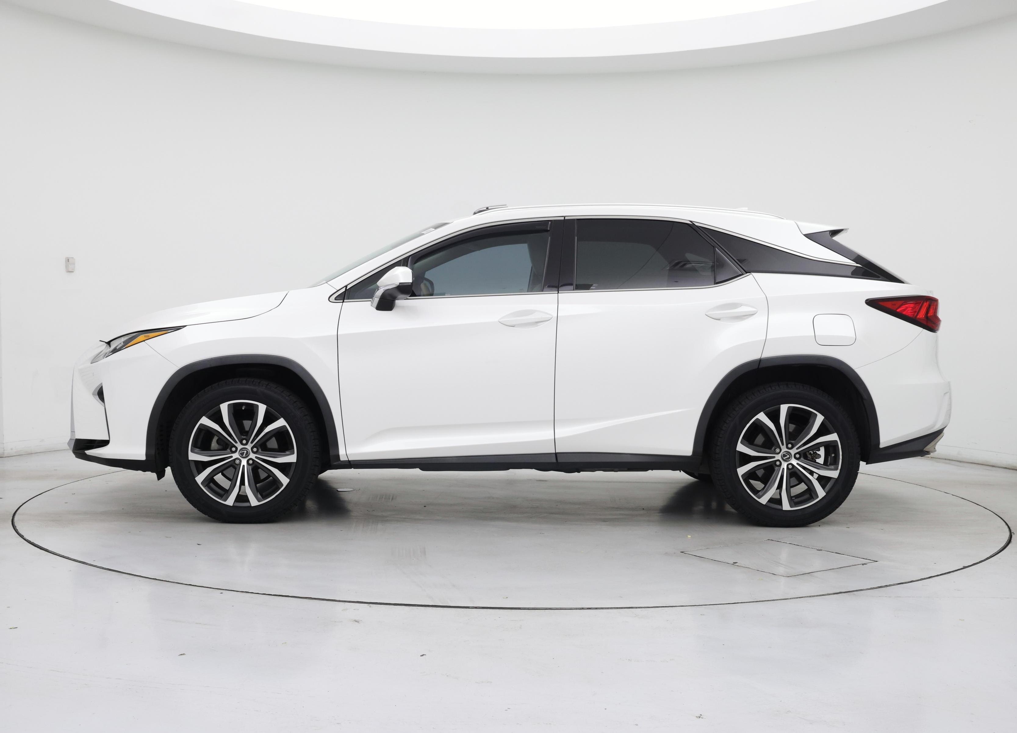 Thumbnail: 2019 Lexus RX - 3