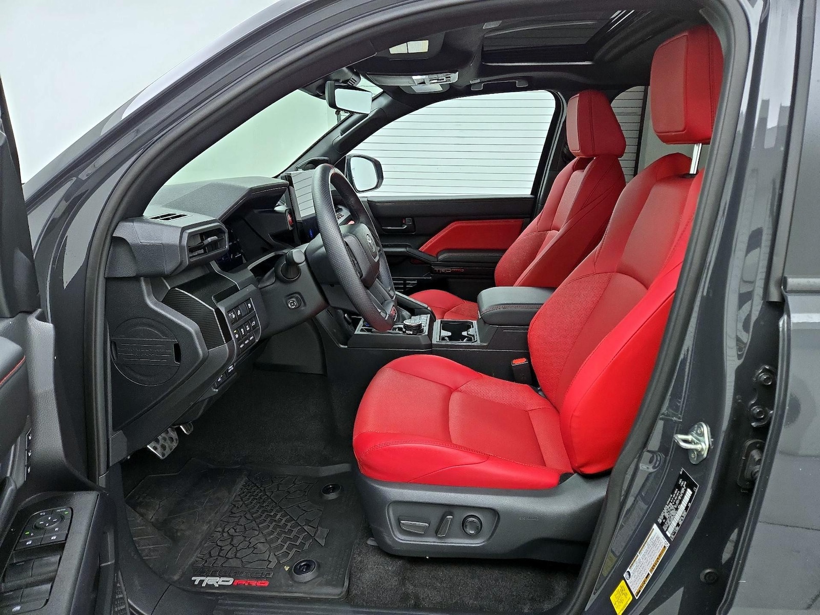 2025 Toyota 4Runner TRD Pro - Photo 12