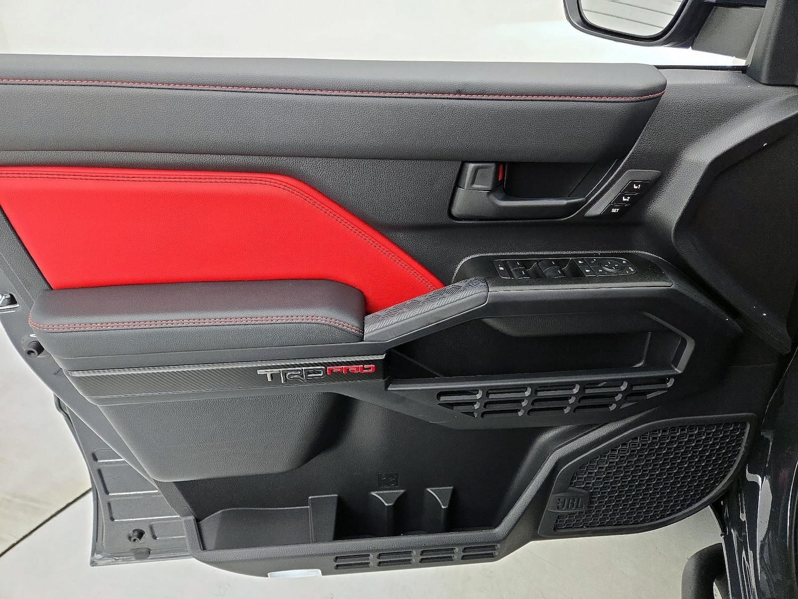 2025 Toyota 4Runner TRD Pro - Photo 13