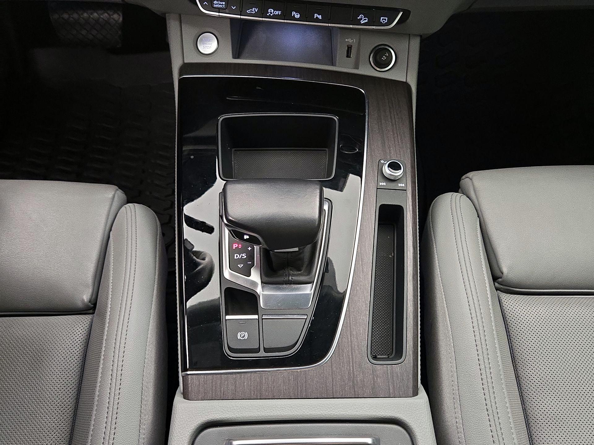 Thumbnail: 2022 Audi Q5 - 17