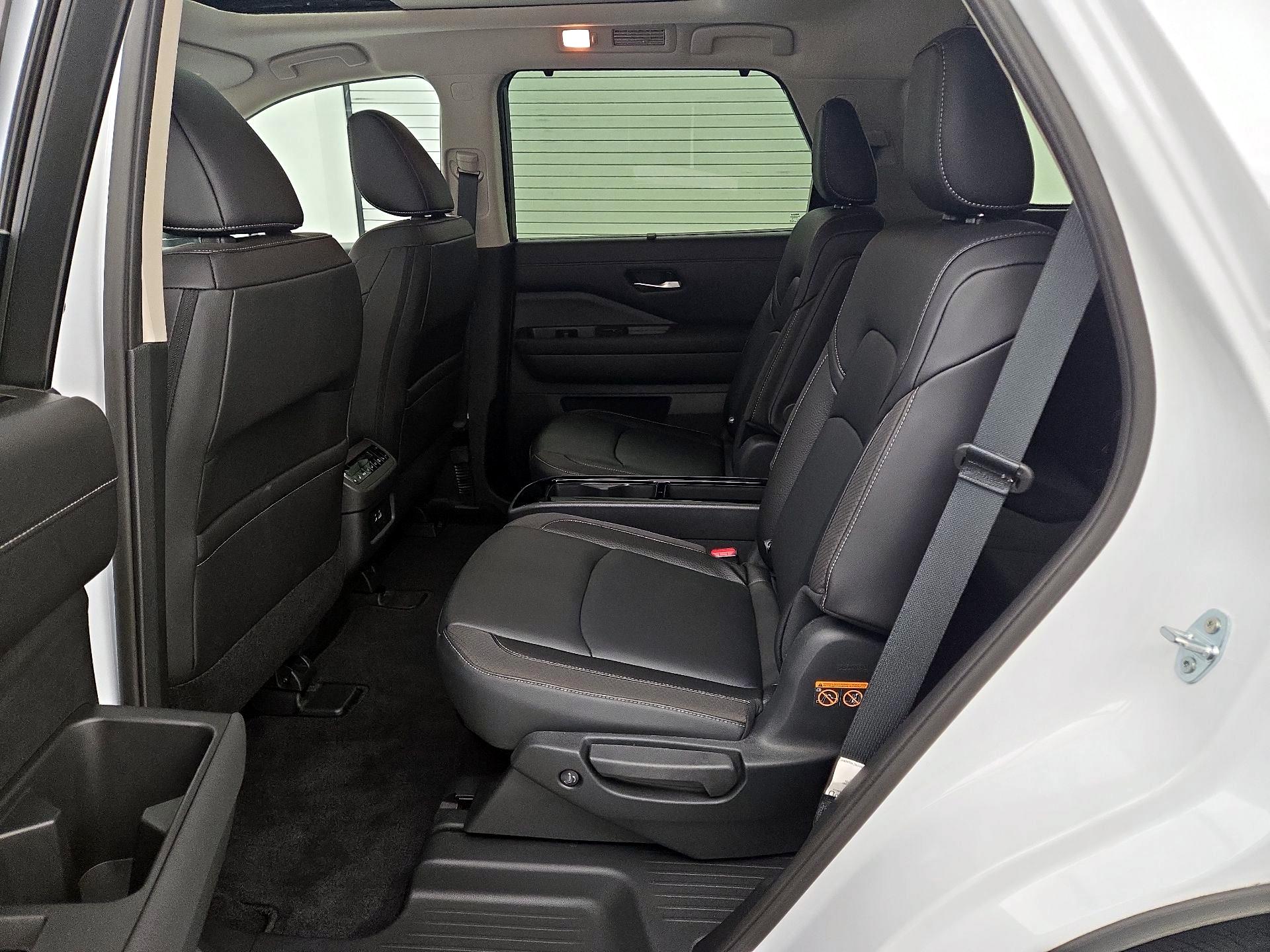 Thumbnail: 2025 Nissan Pathfinder - 19
