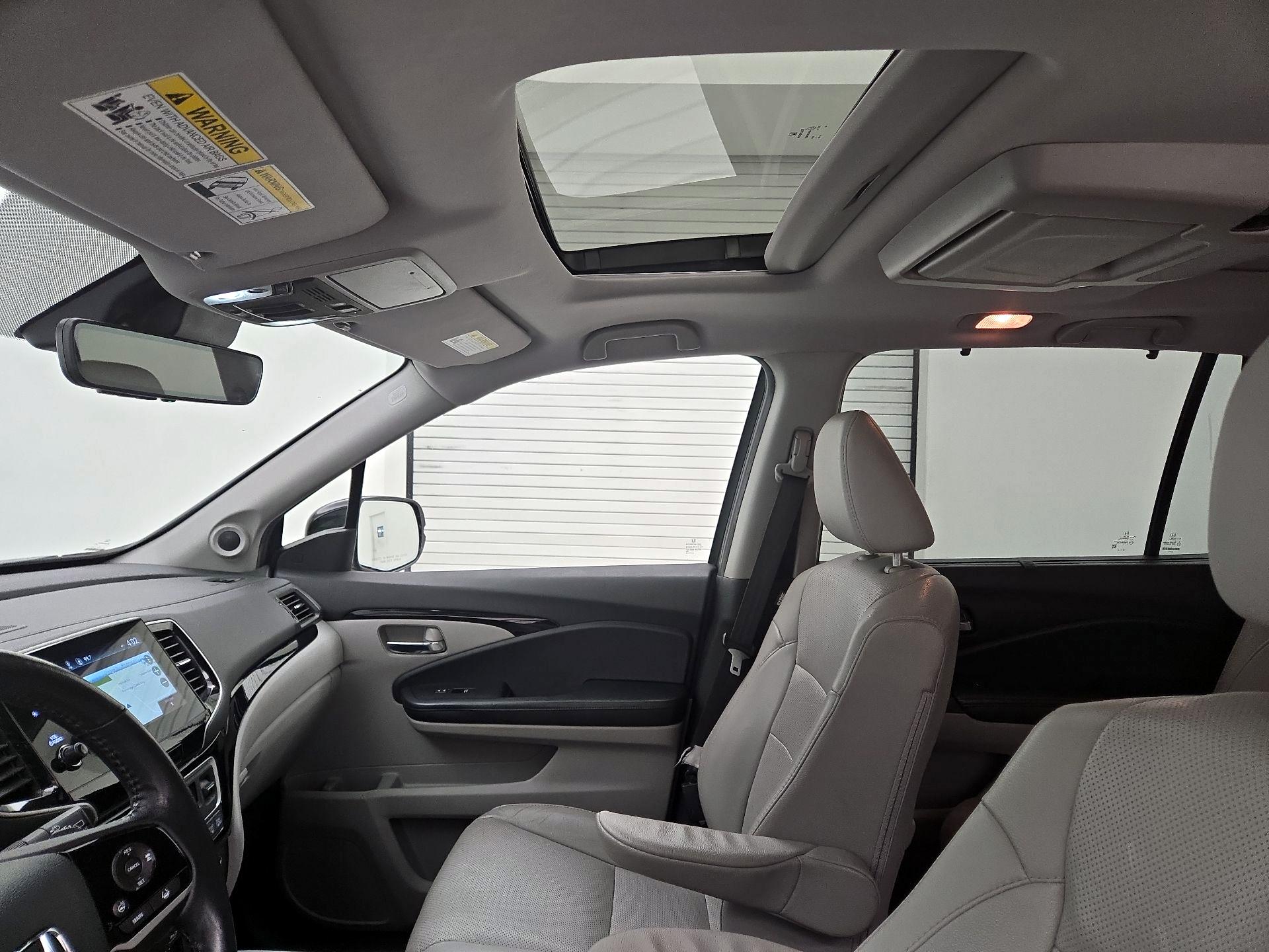 Thumbnail: 2019 Honda Pilot - 20