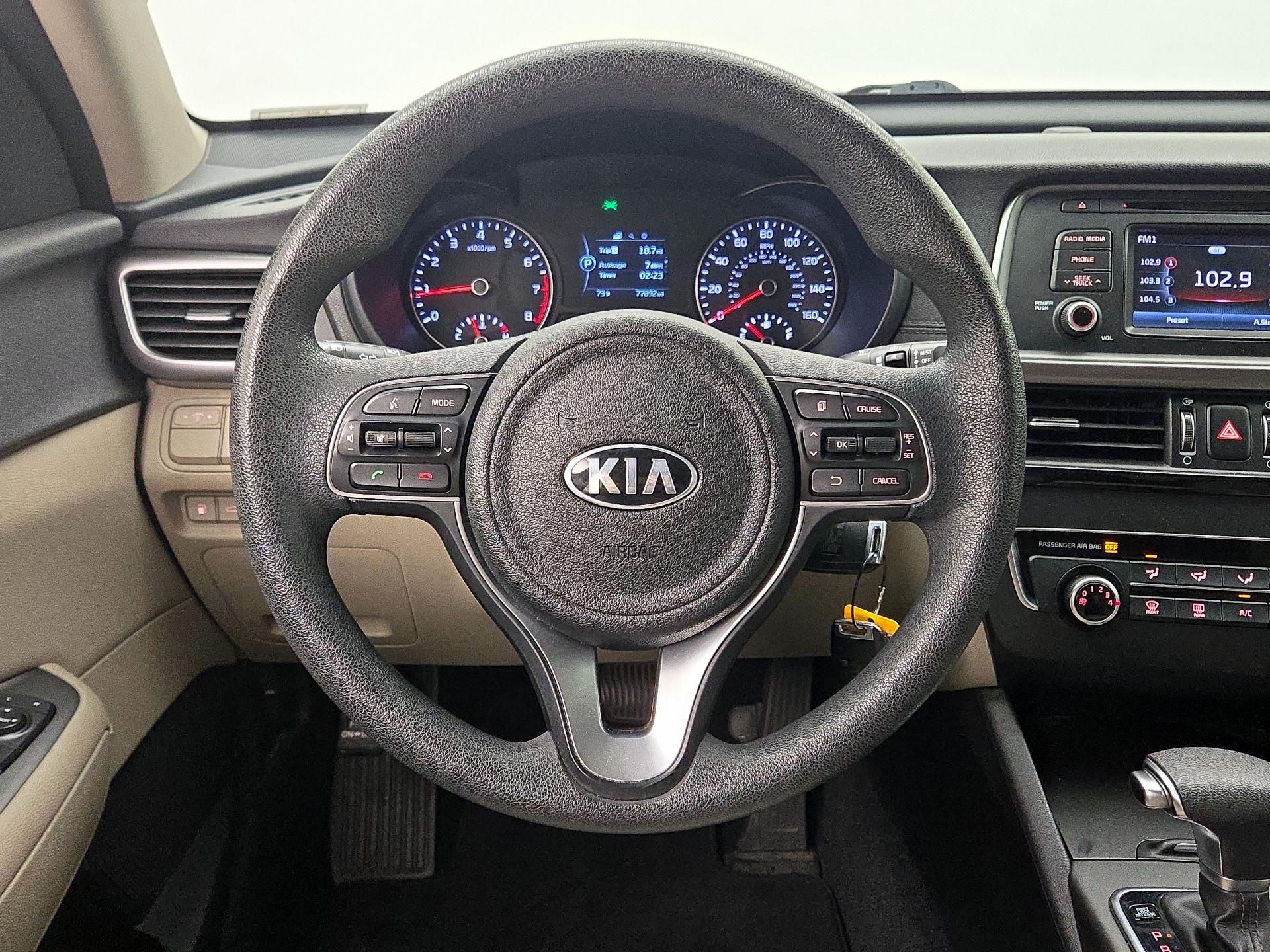 Thumbnail: 2016 Kia Optima - 10