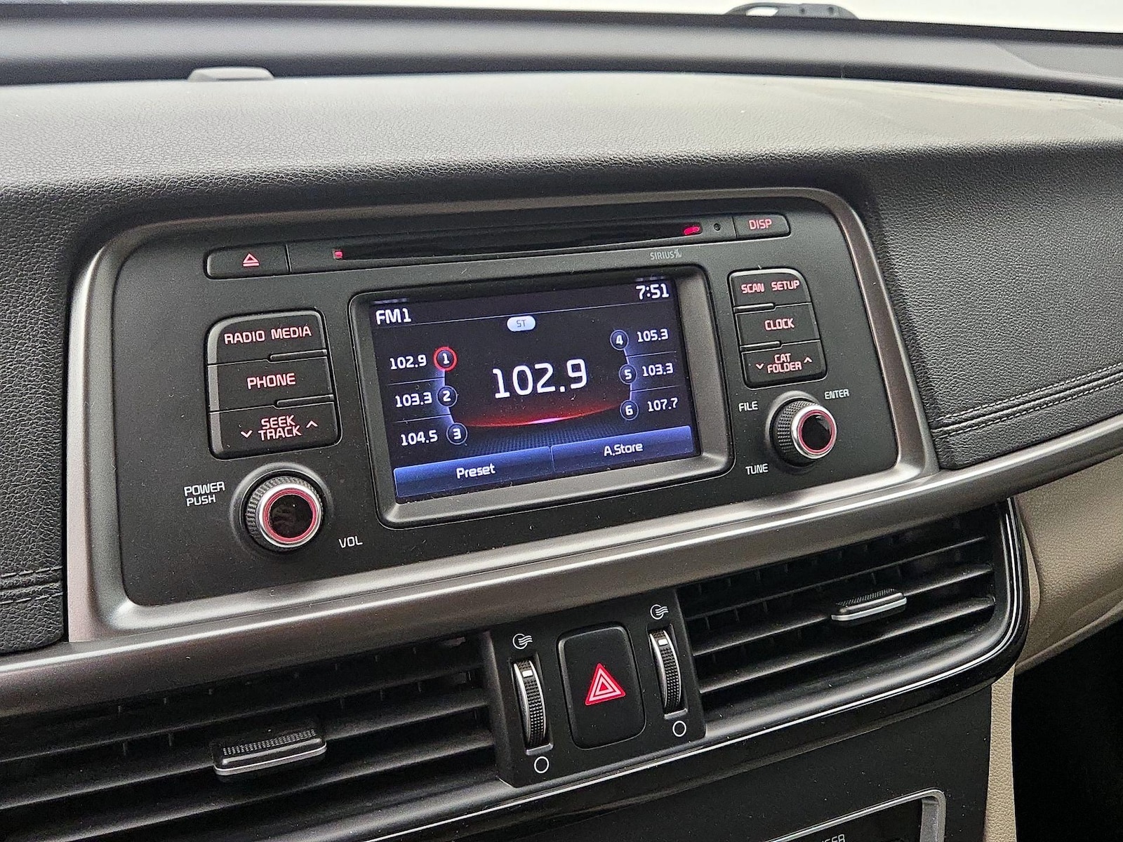 2016 Kia Optima LX - Photo 16