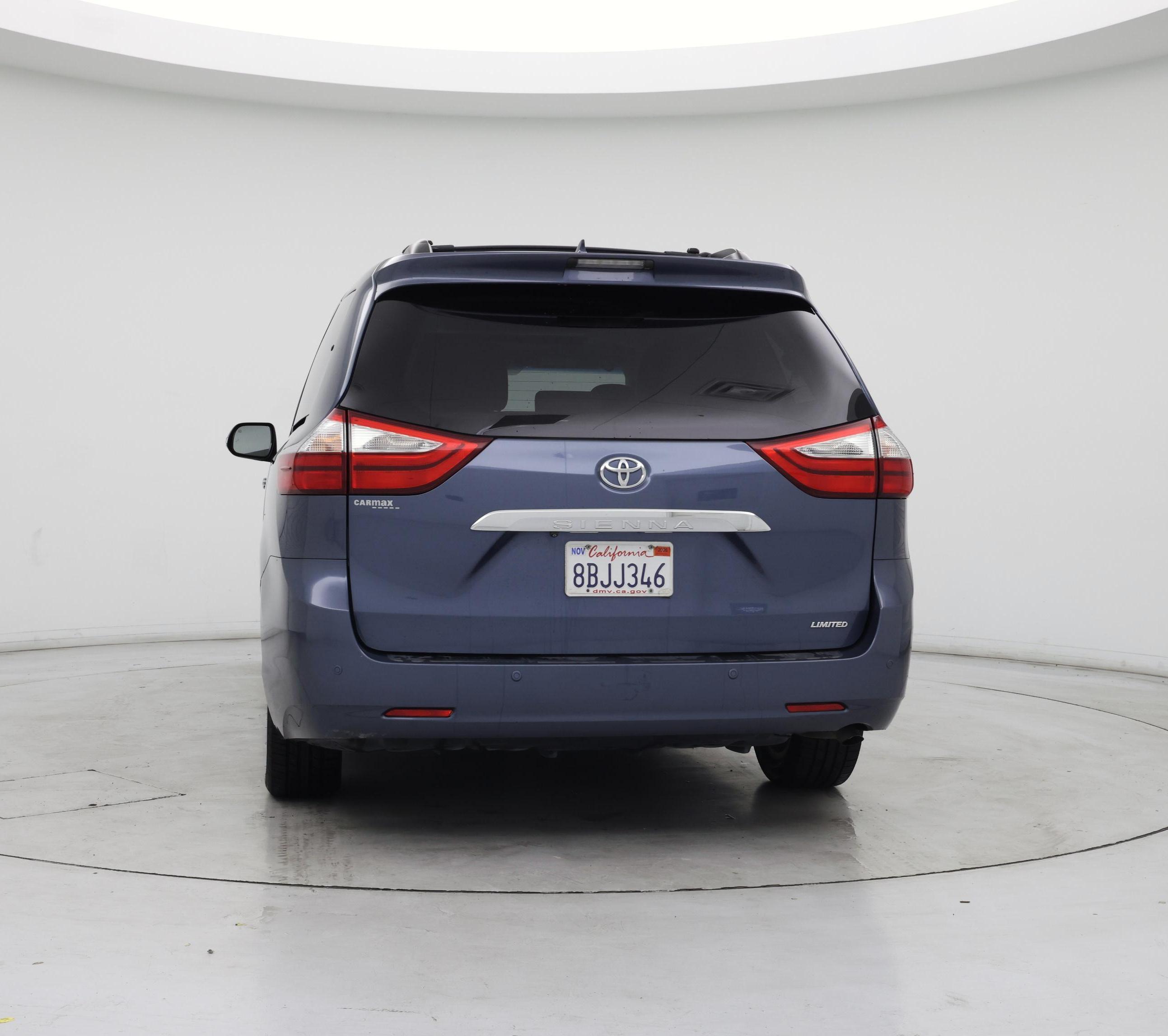 Thumbnail: 2017 Toyota Sienna - 6
