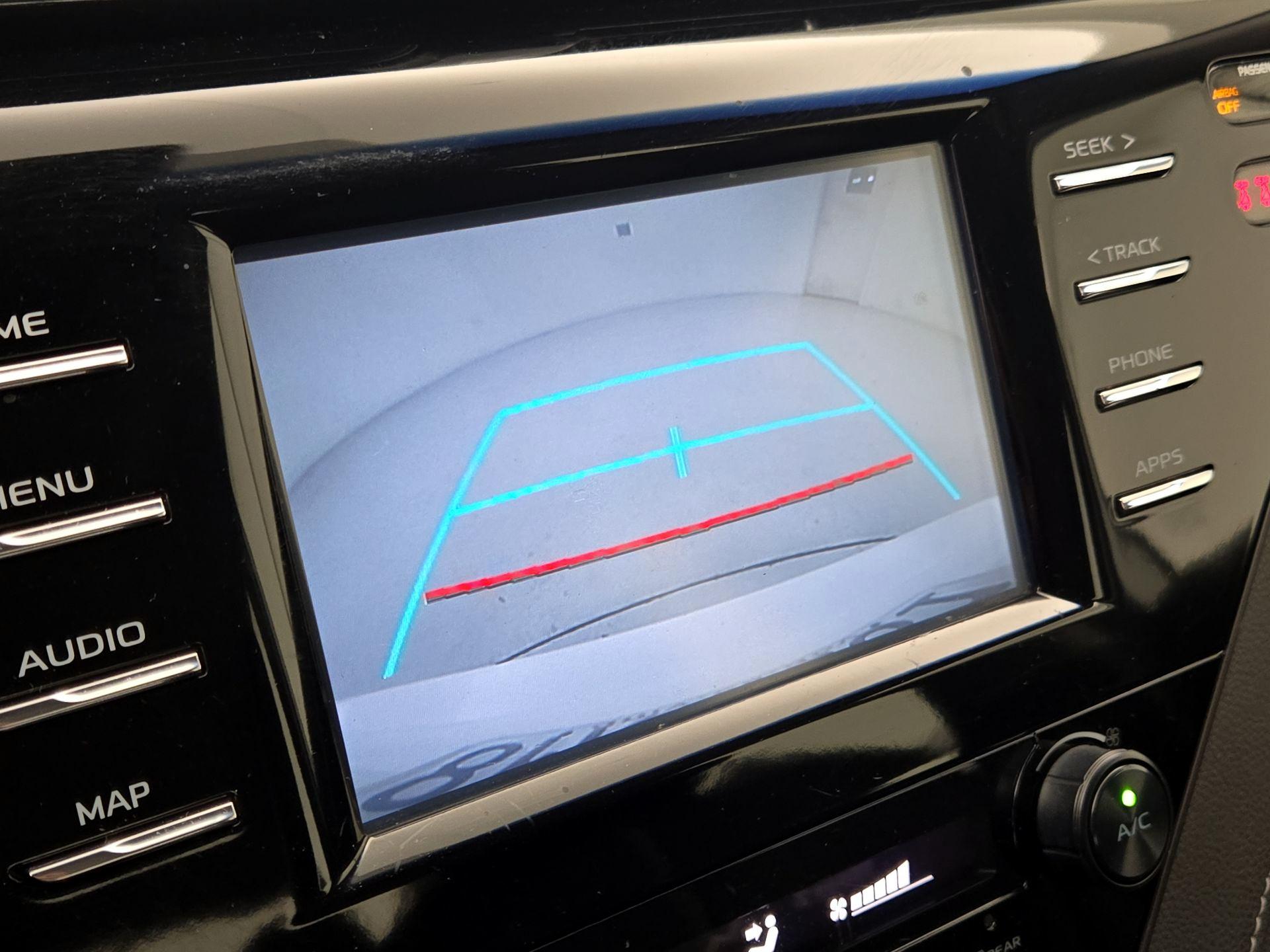 Thumbnail: 2019 Toyota Camry - 14