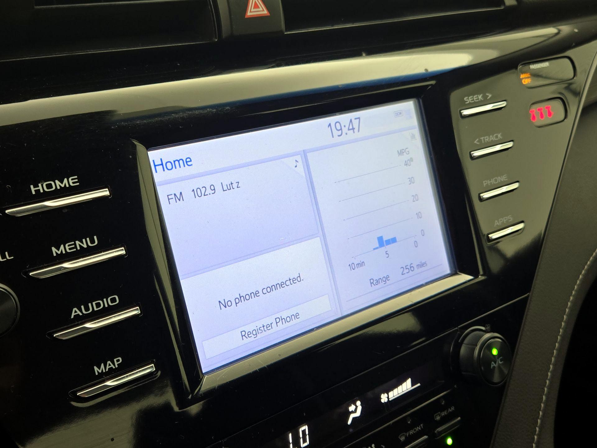 Thumbnail: 2019 Toyota Camry - 15